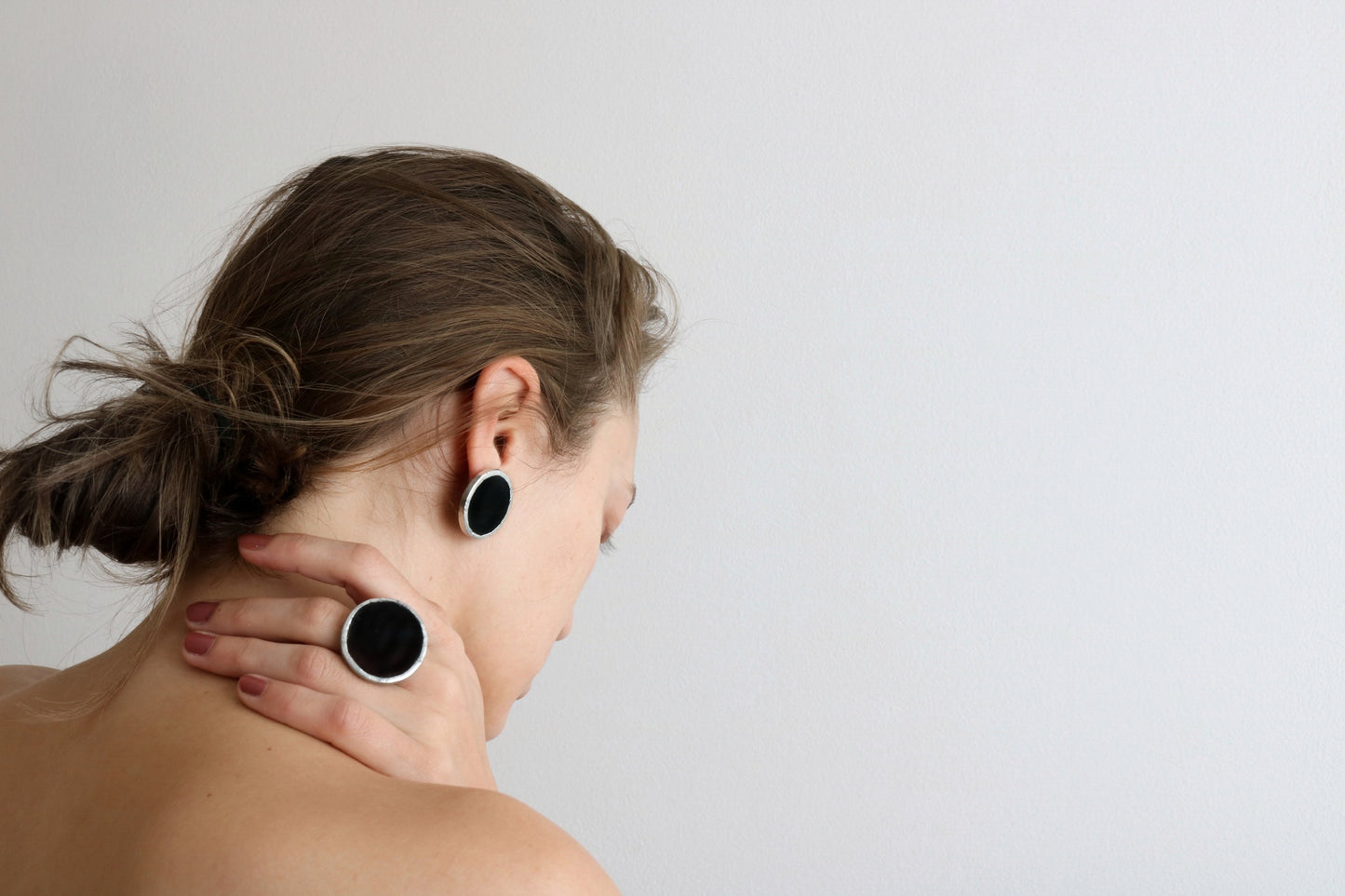Circle earrings / Black