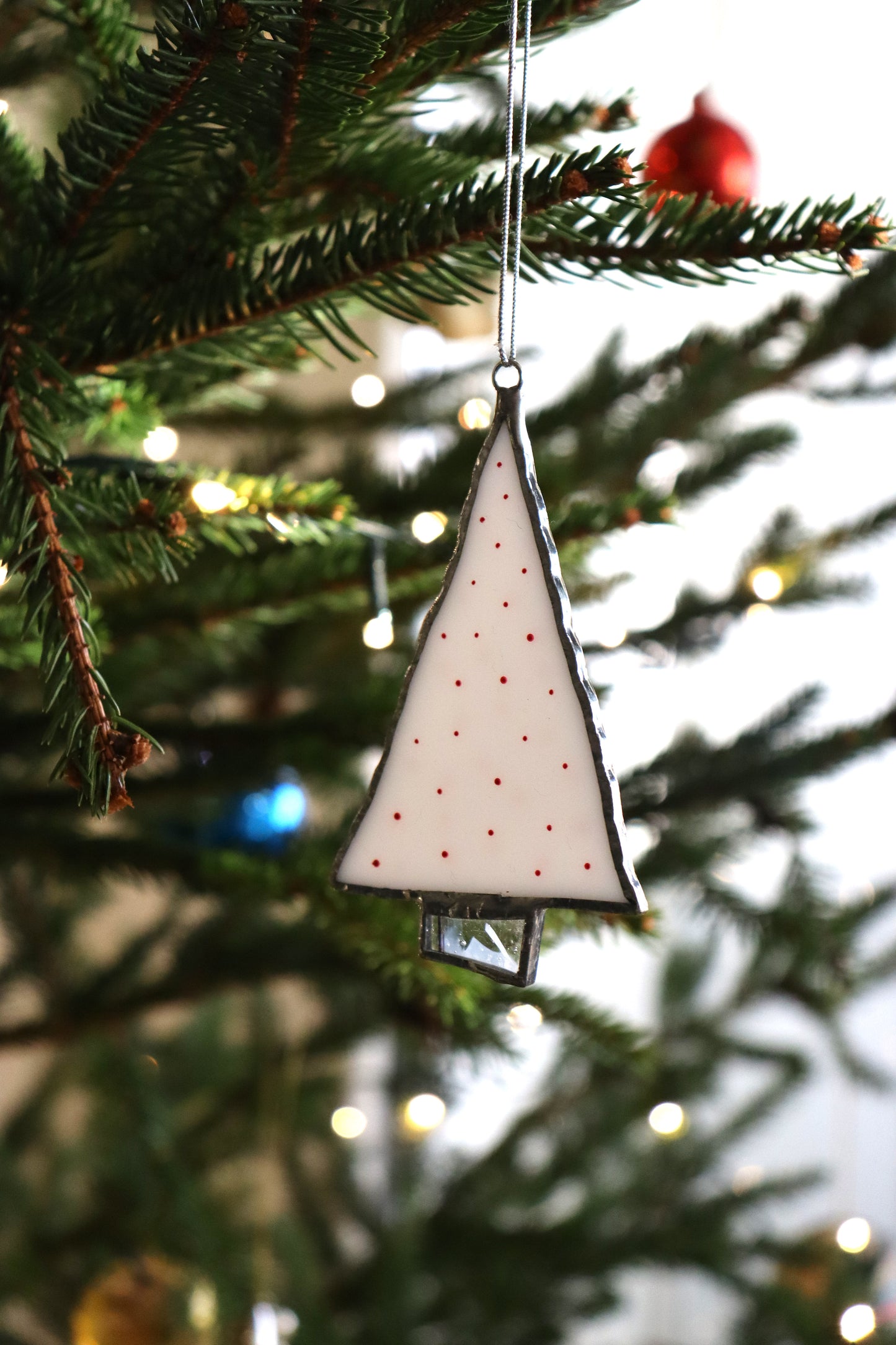 Christmas tree / White