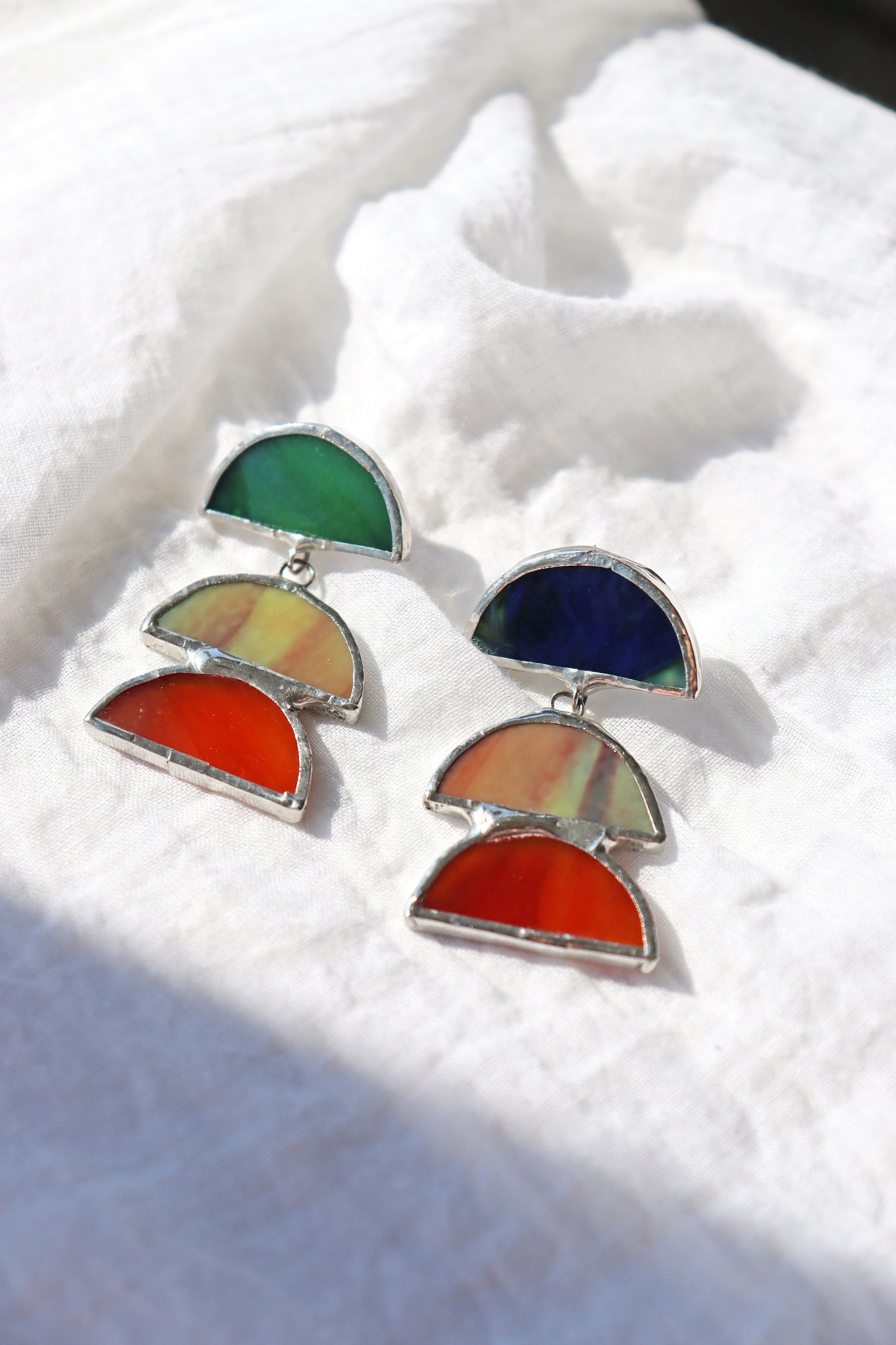 Echo medium earrings