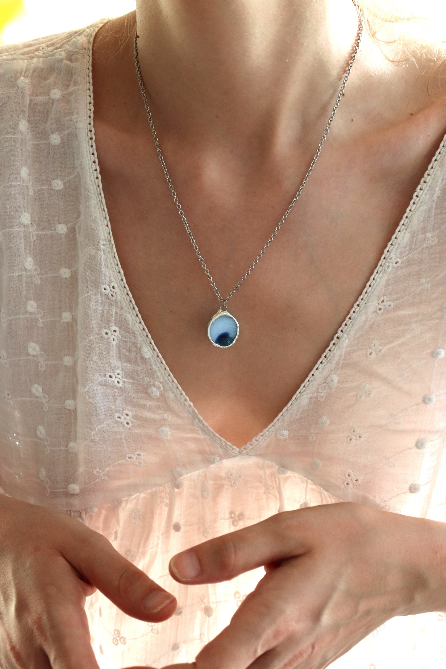 Small circle necklace / Blue