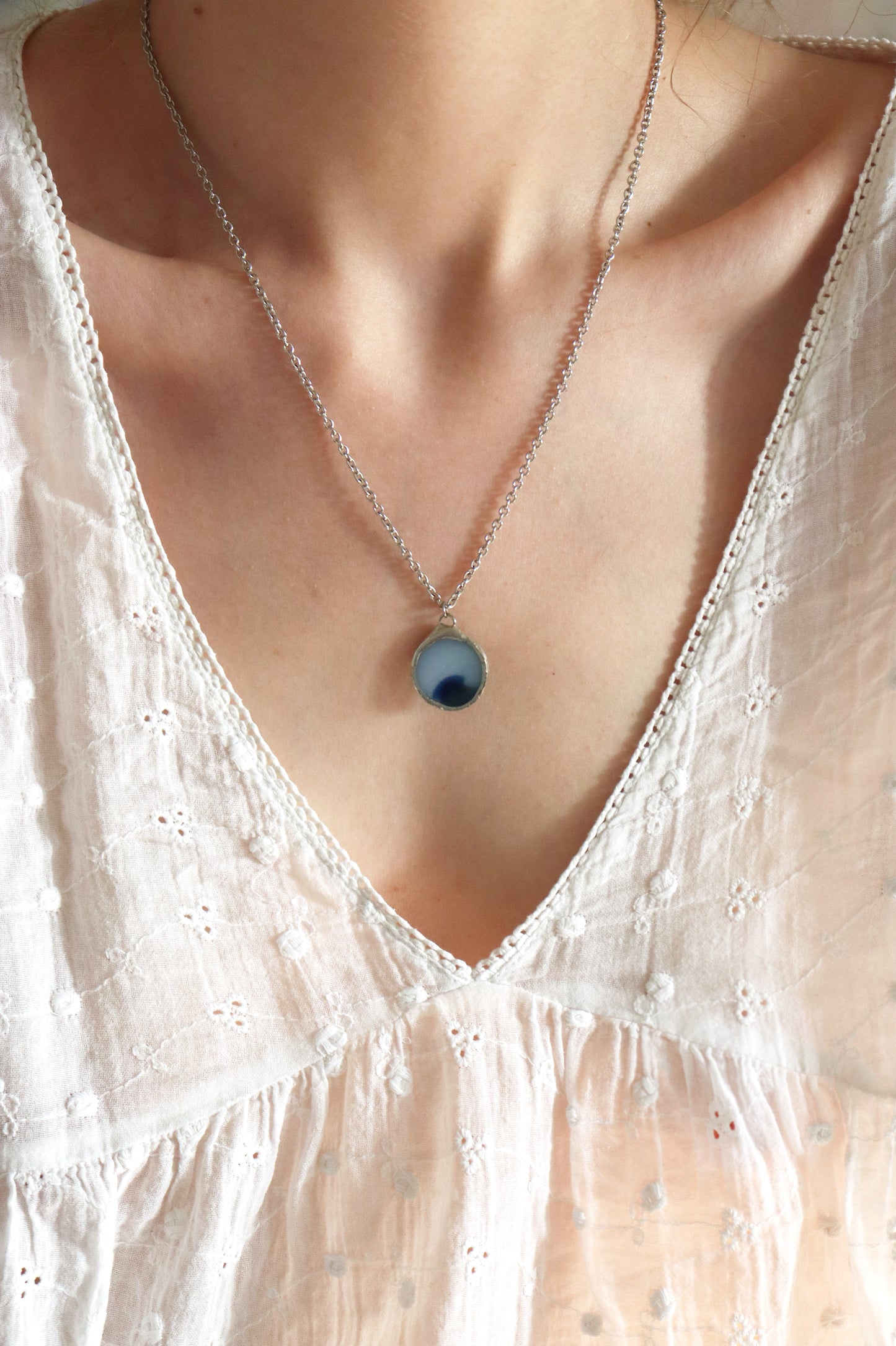 Small circle necklace / Blue