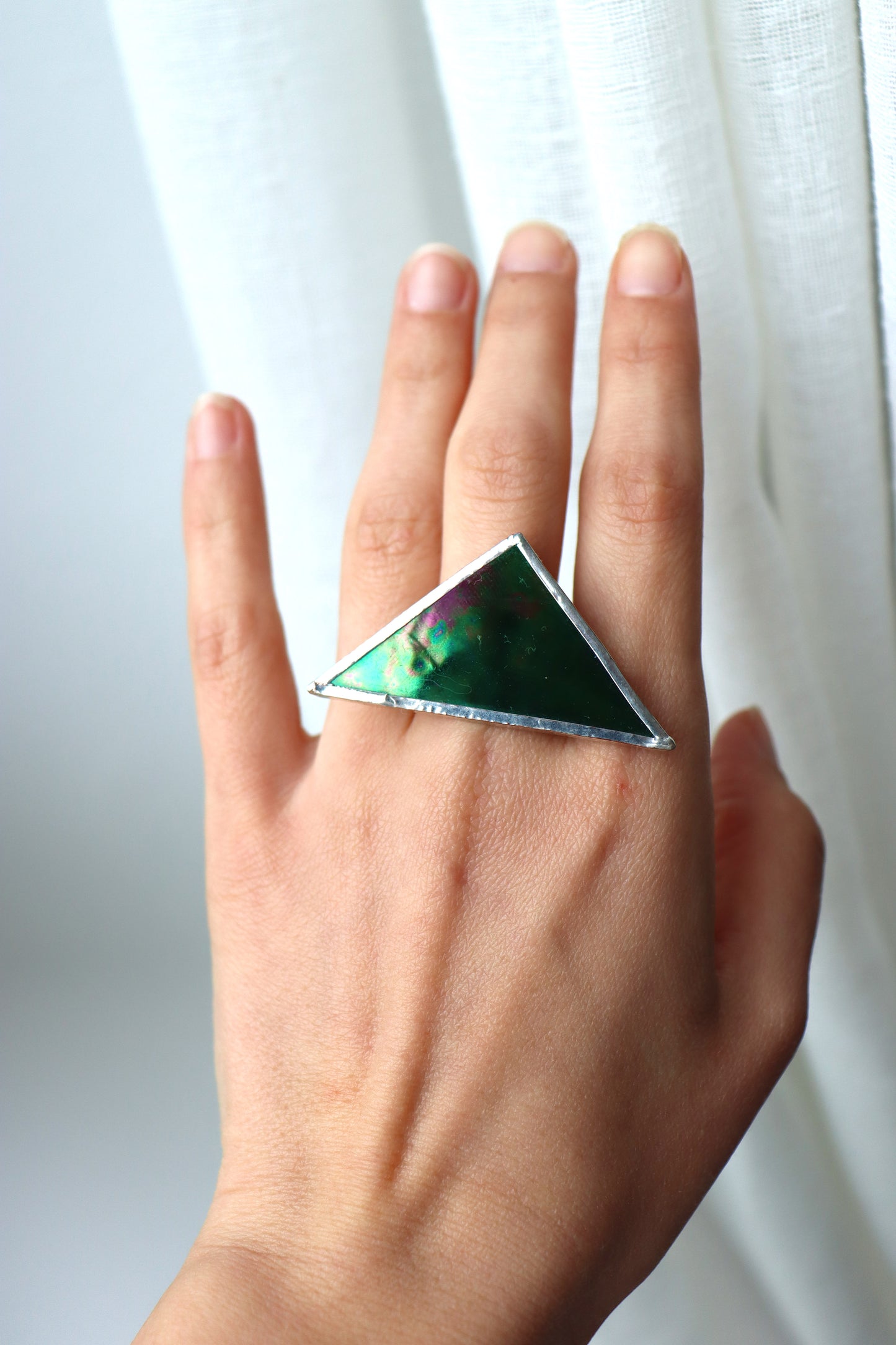 Large triangle ring / Iridescent green