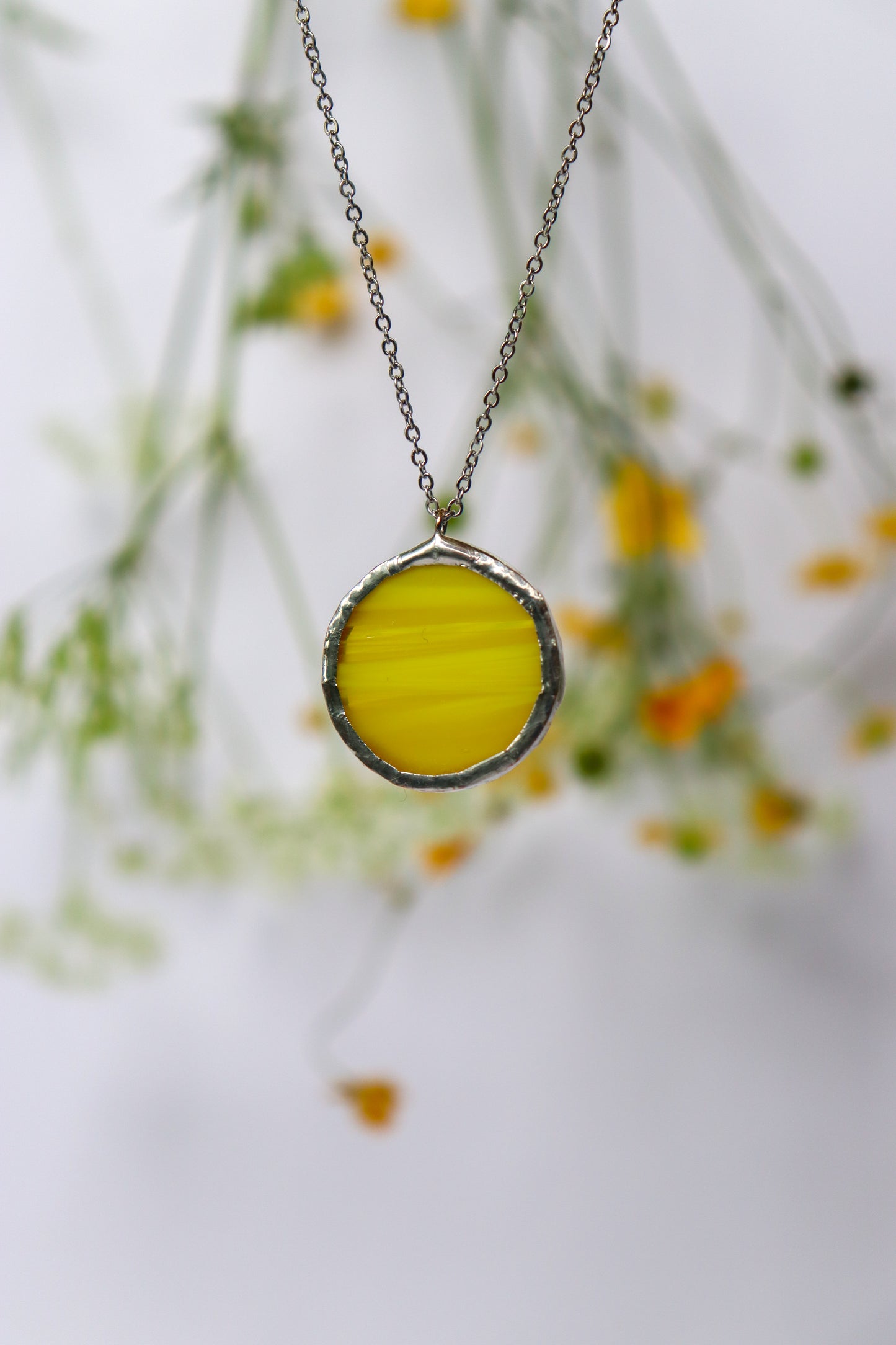 Medium circle necklace / Yellow