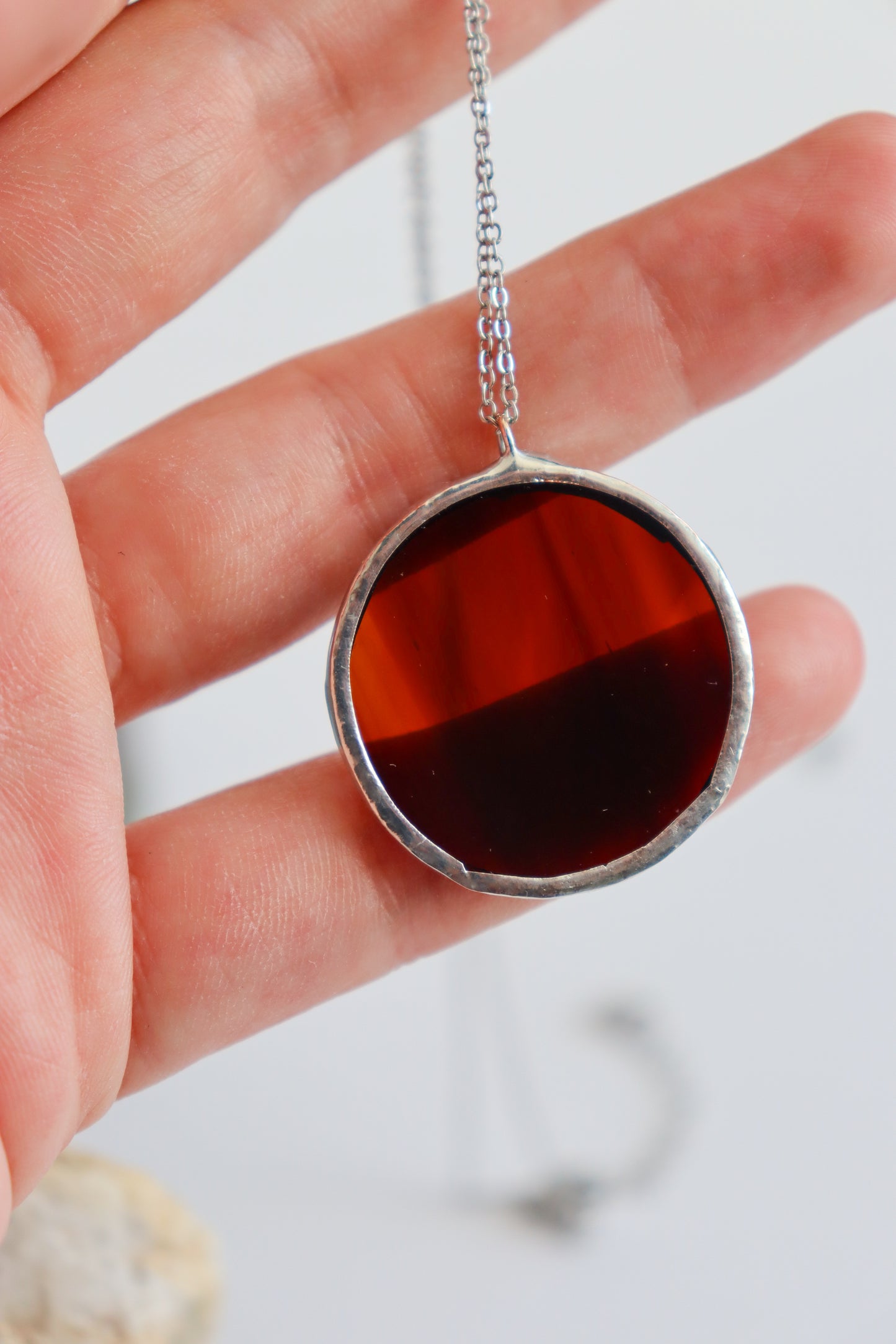 Medium circle necklace / Brown