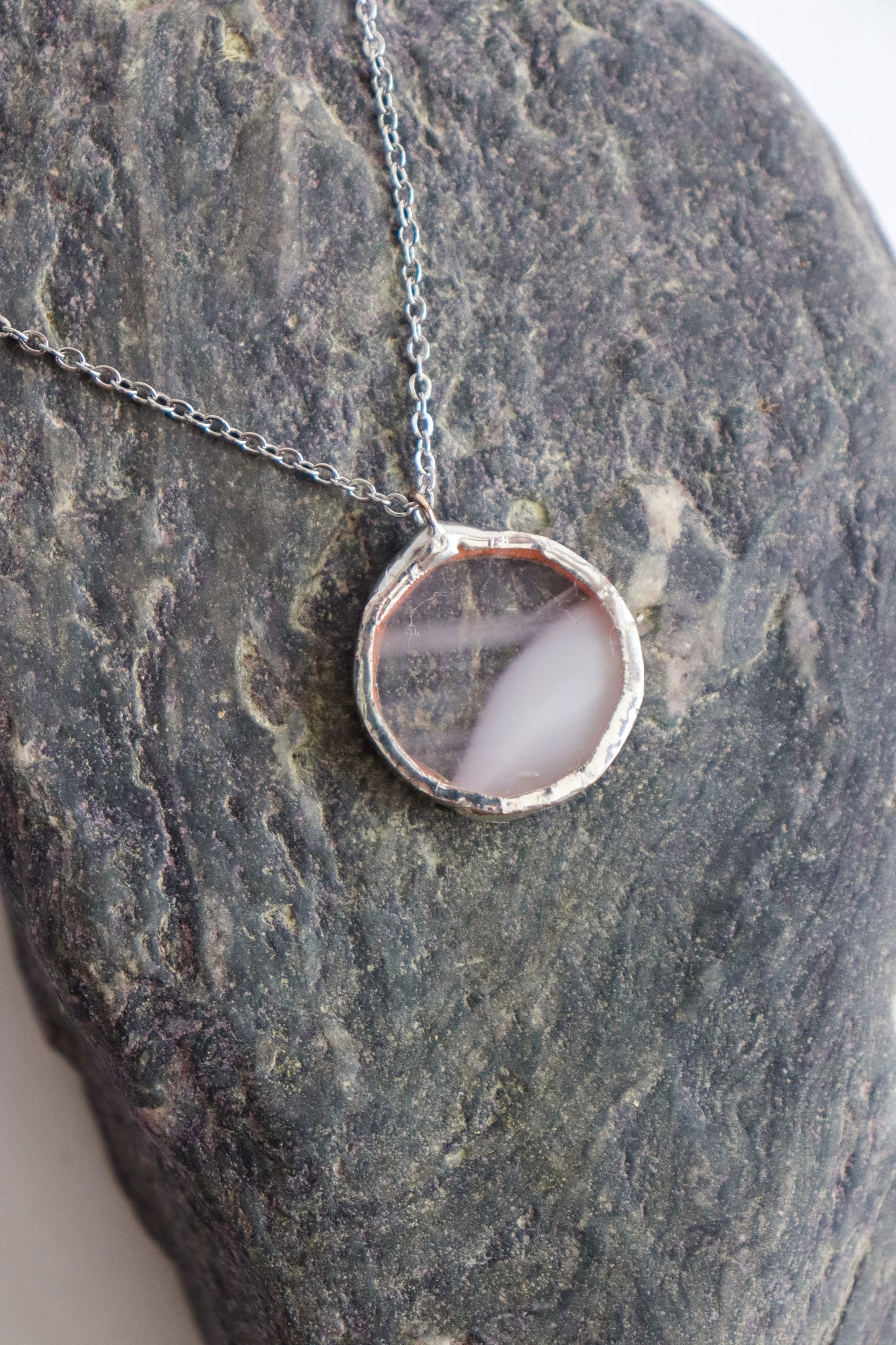 Small circle necklaces / Creamy clear