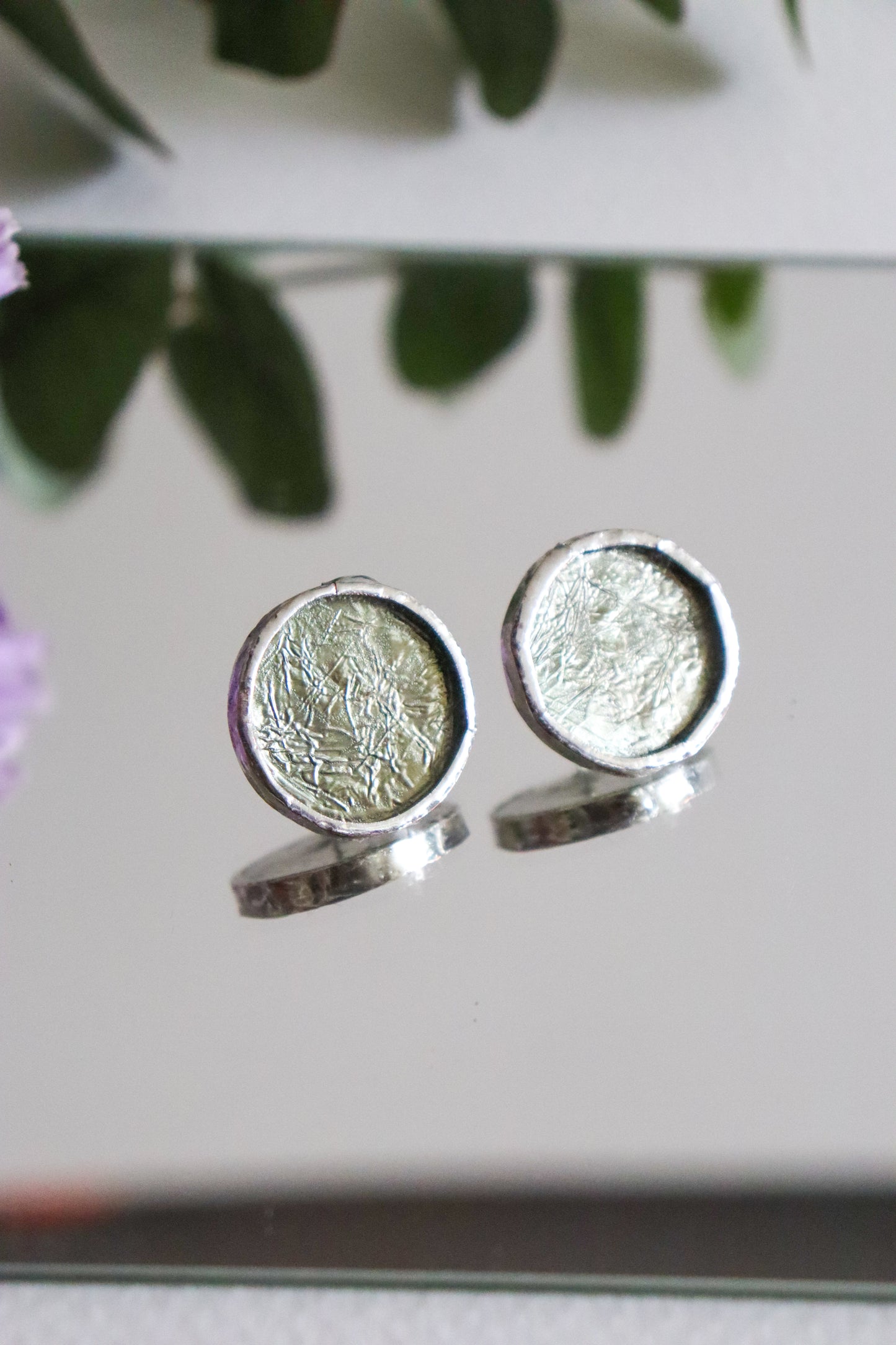 Circle earrings / Icy