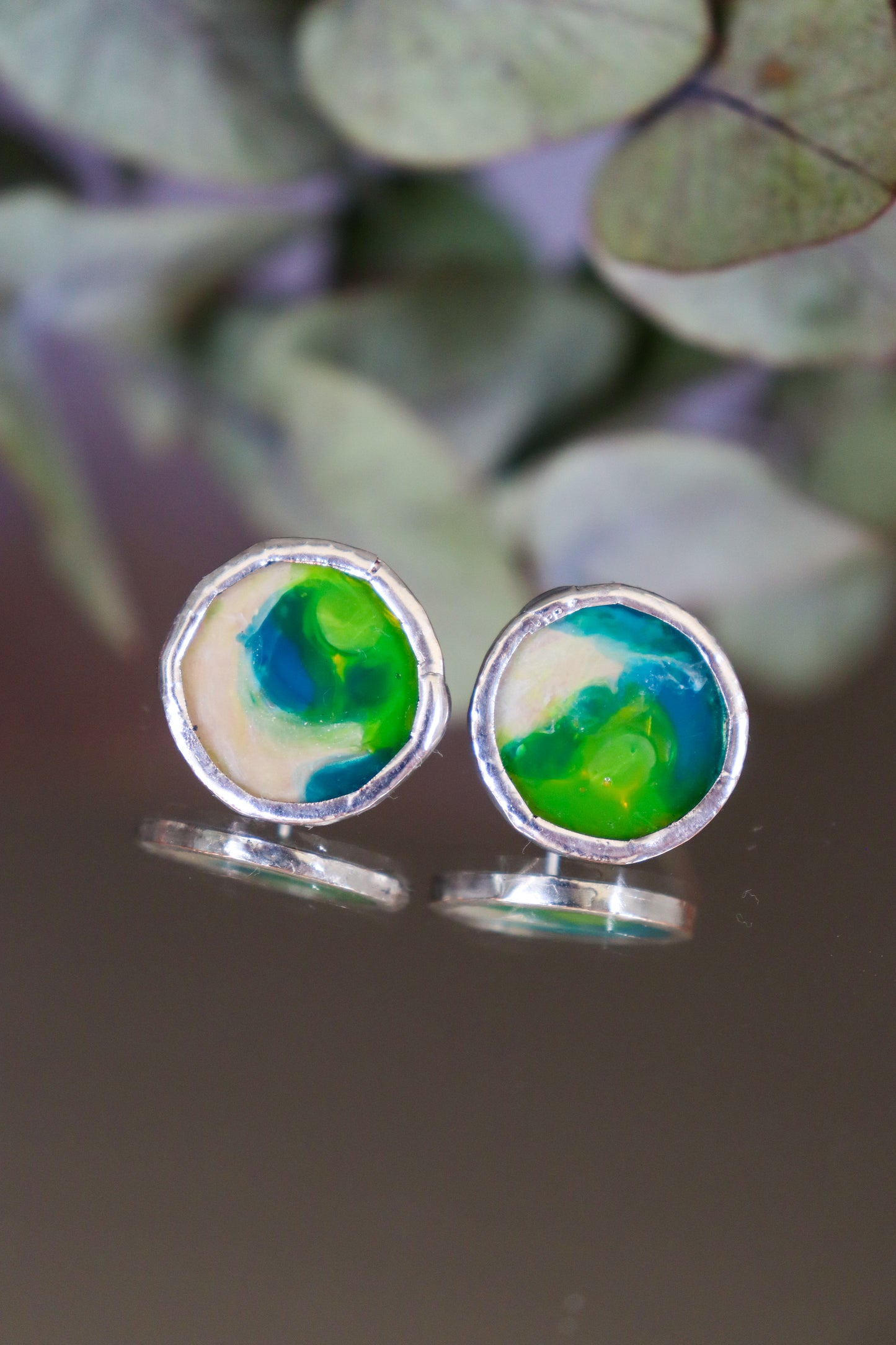 Circle earrings / Coloured green