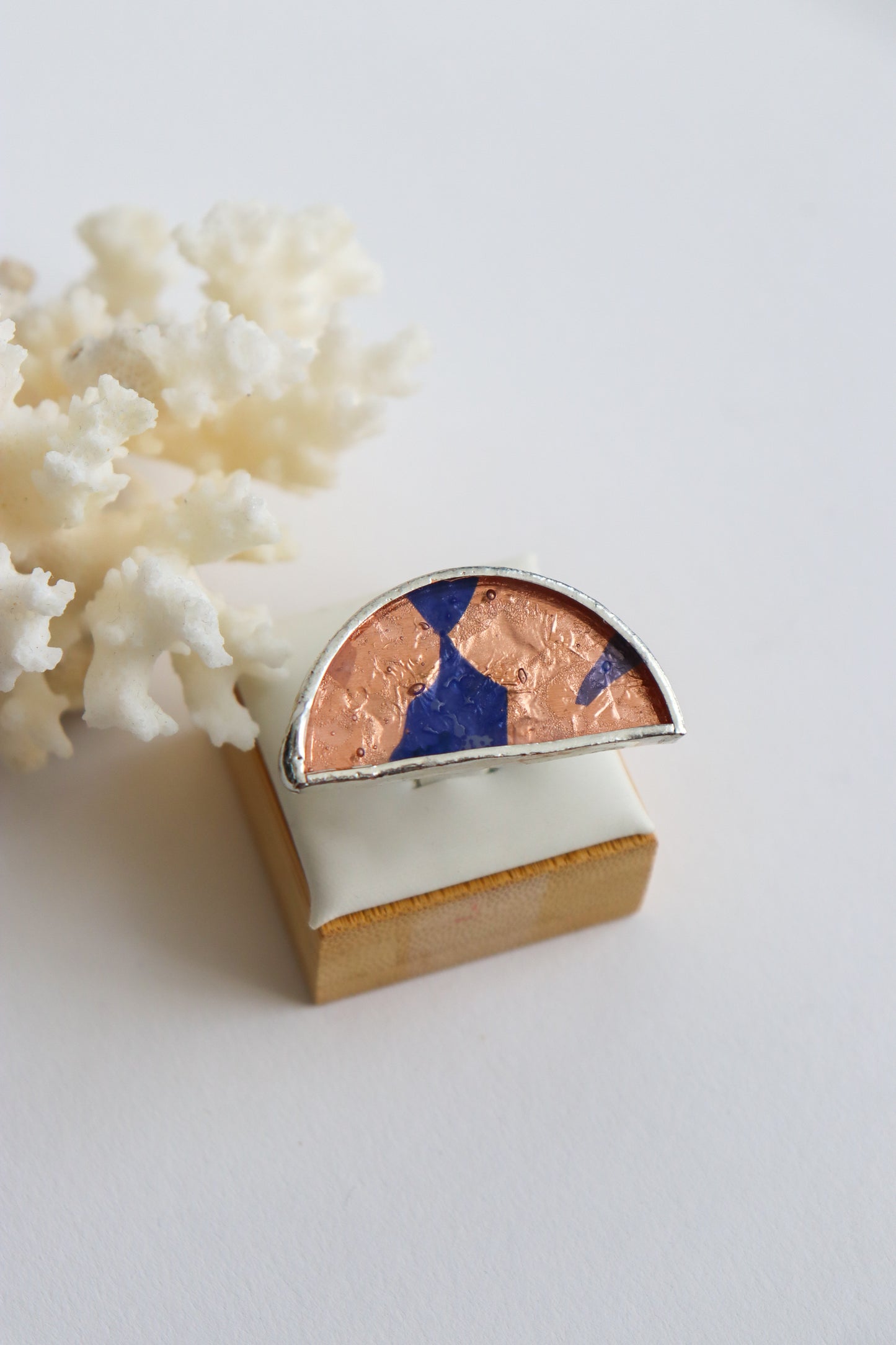 Semicircle rings