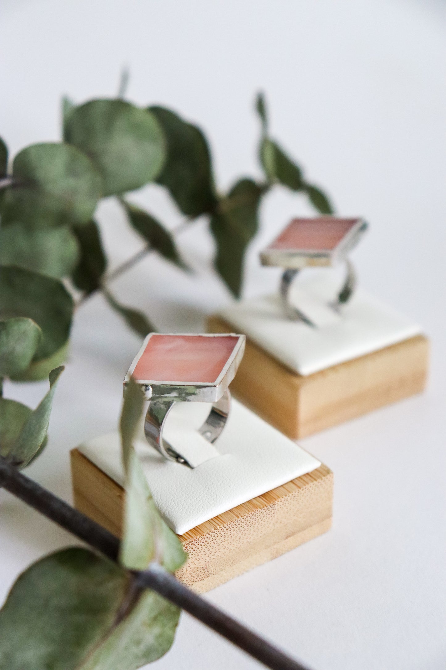 Rhombus rings