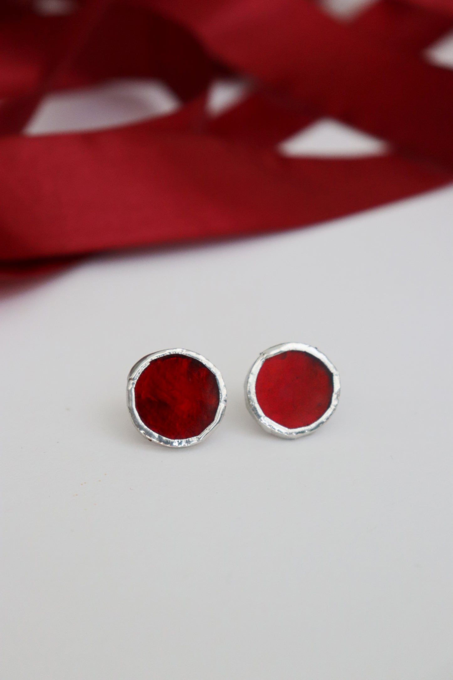 Circle earrings / Red