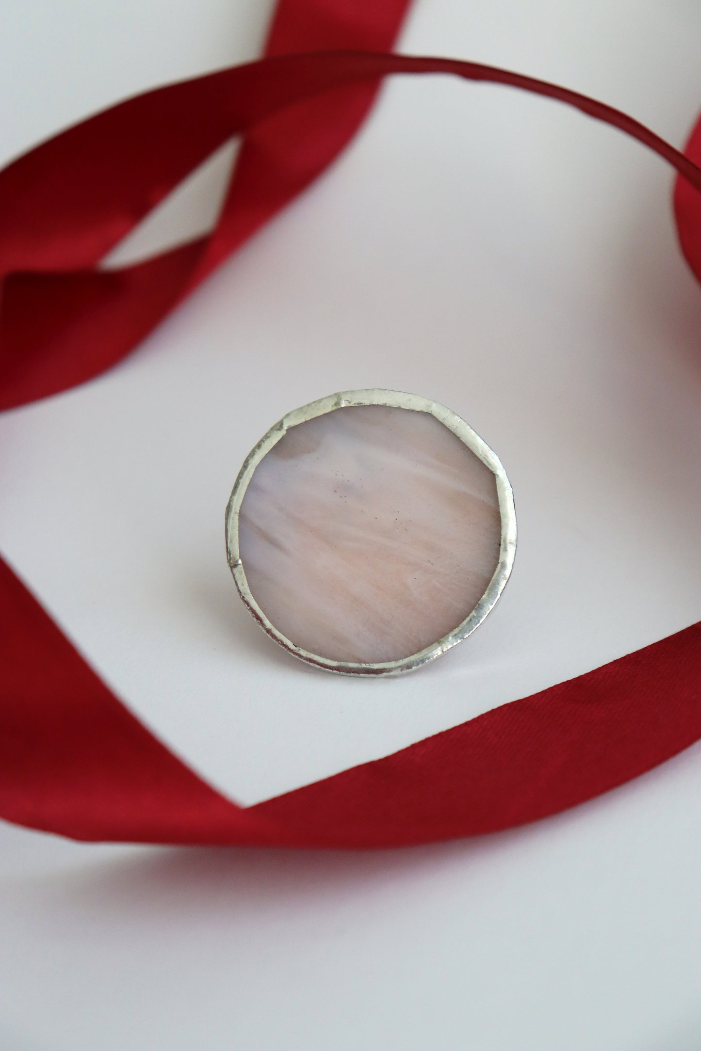 Large circle ring / Pale pink