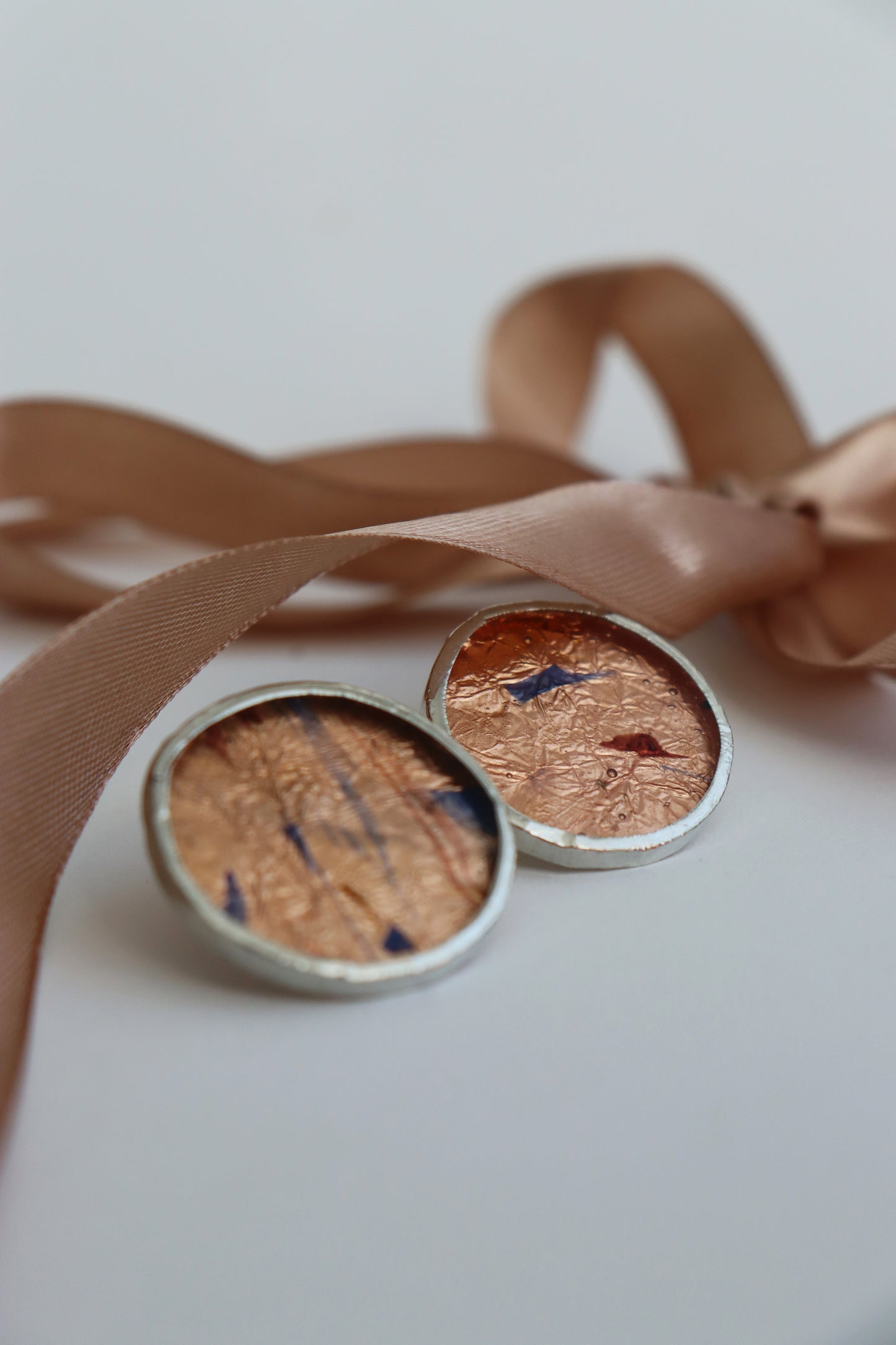 Medium circle earrings / Copper
