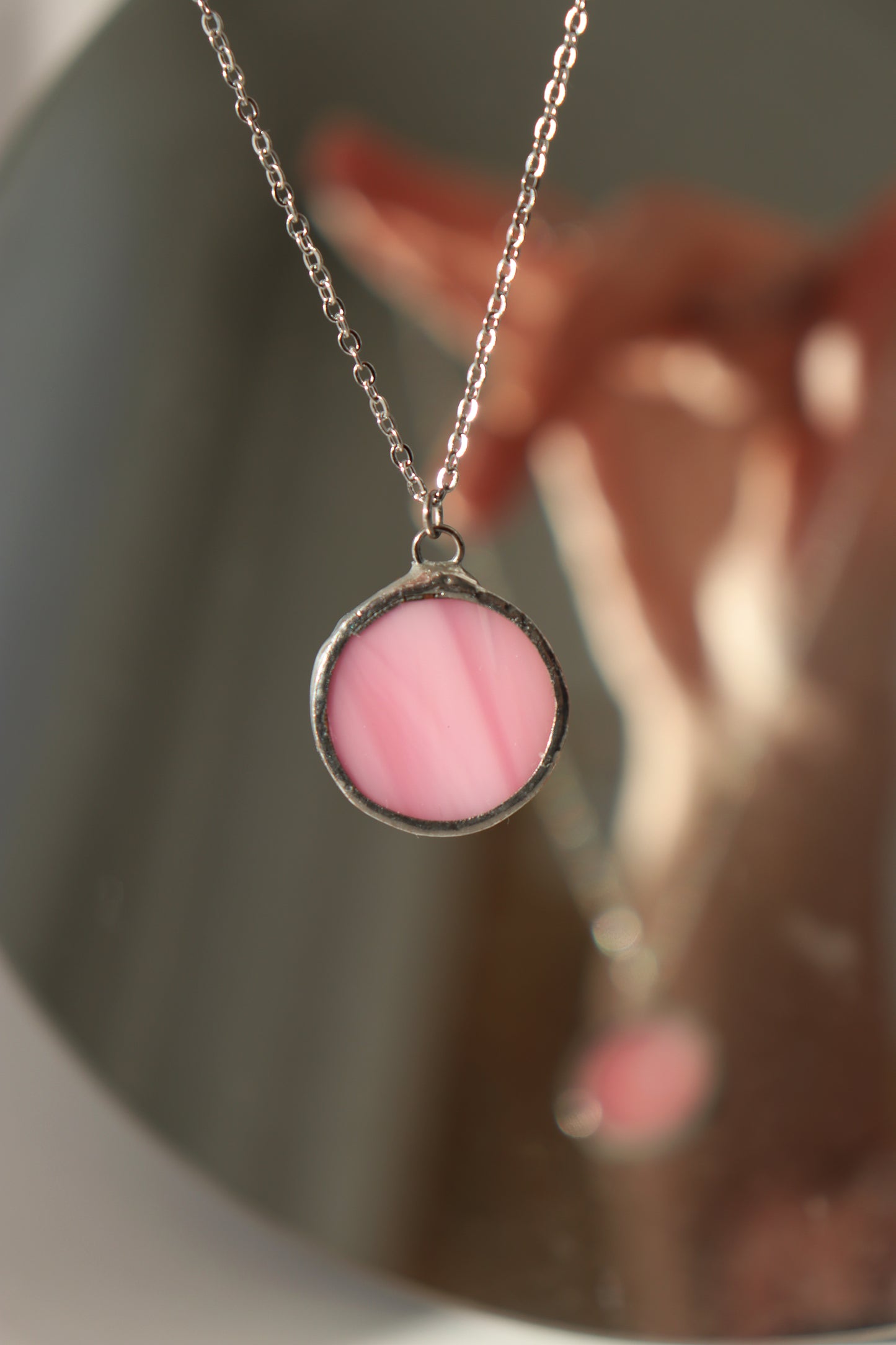 Small circle necklace / Pink