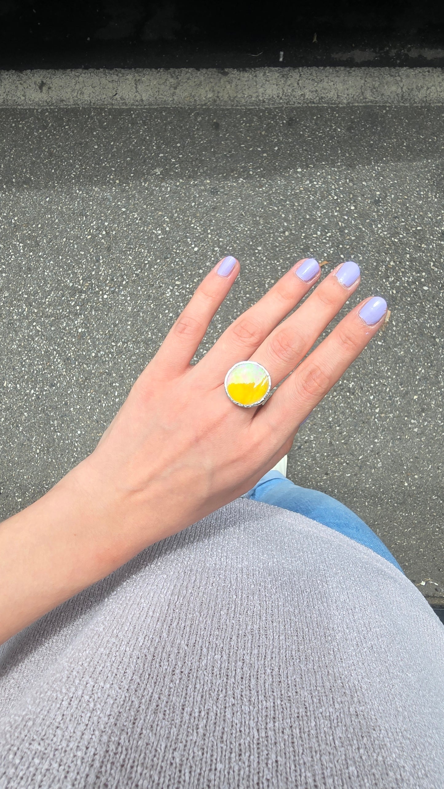 Small circle ring / Iridescent yellow