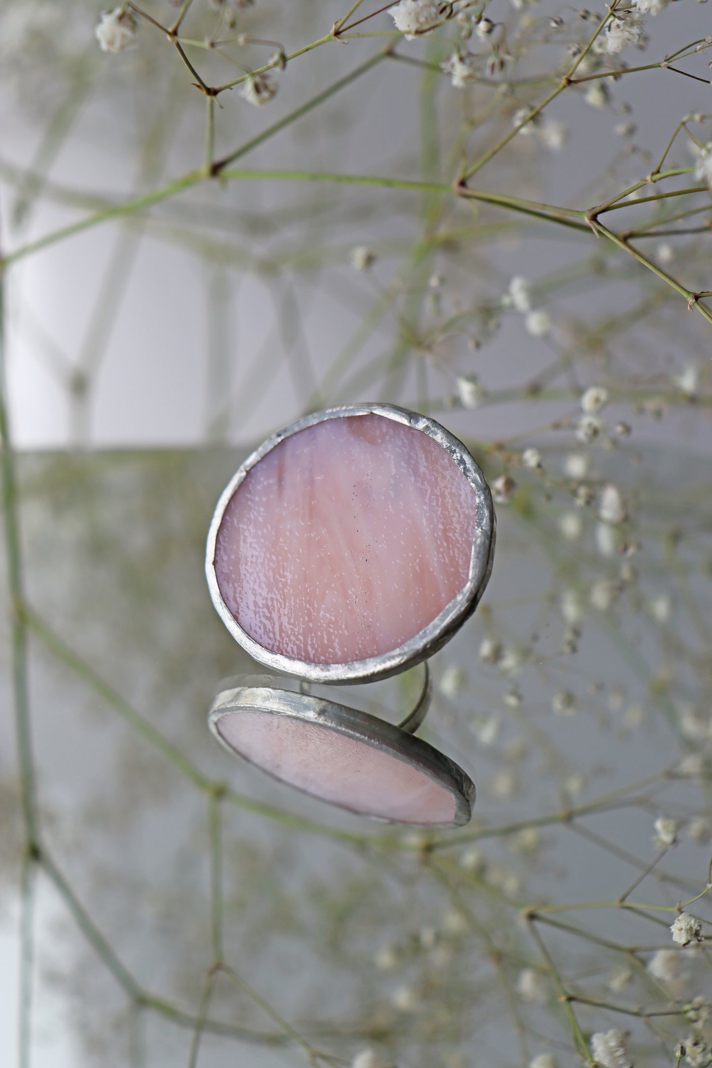 Large circle ring / Pale pink