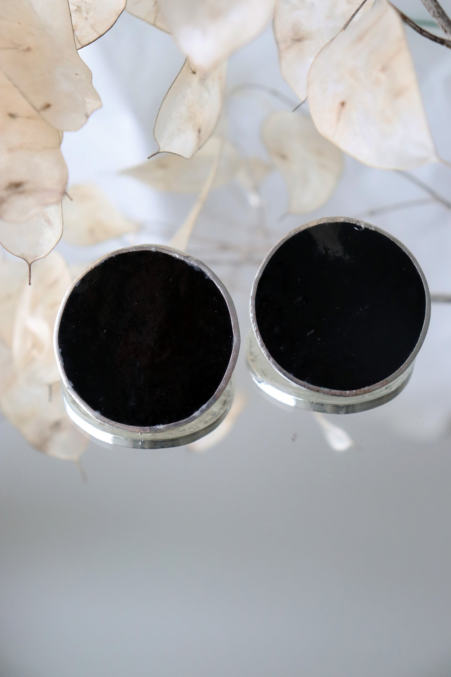 Circle earrings / Black