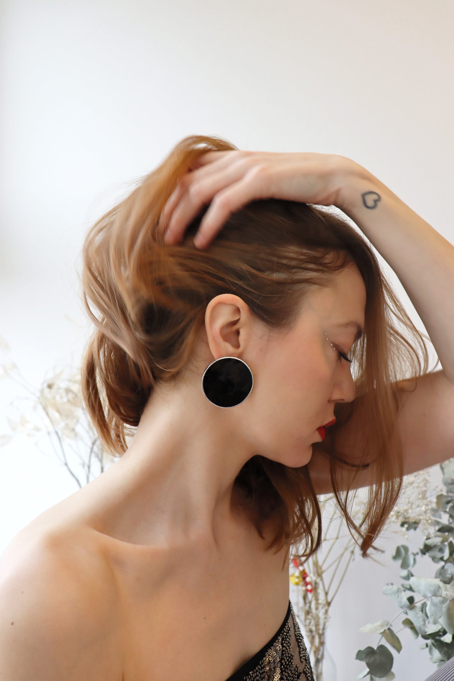 Circle earrings / Black