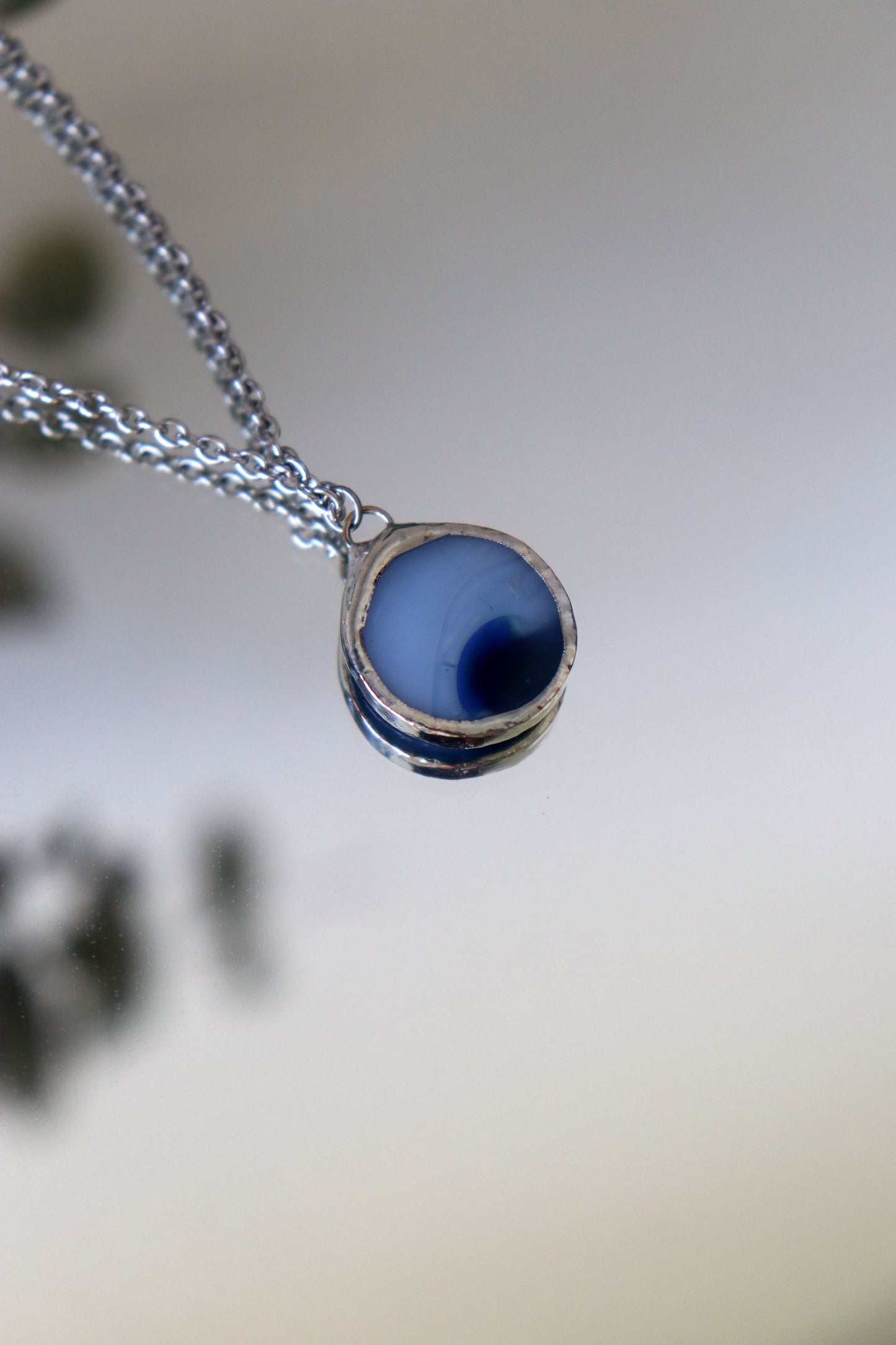 Small circle necklace / Blue