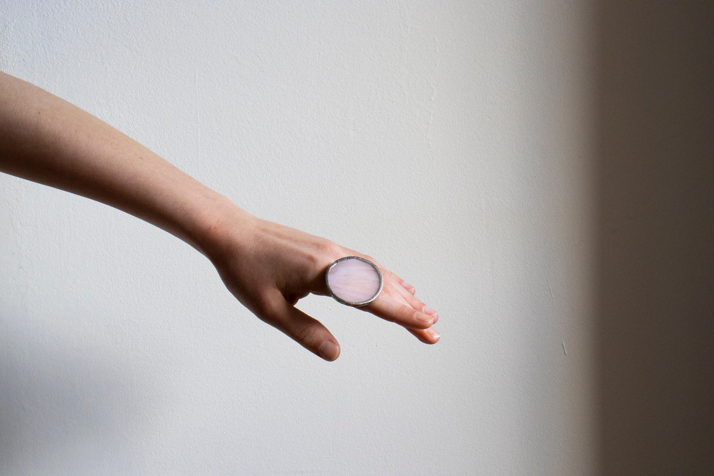 Large circle ring / Pale pink
