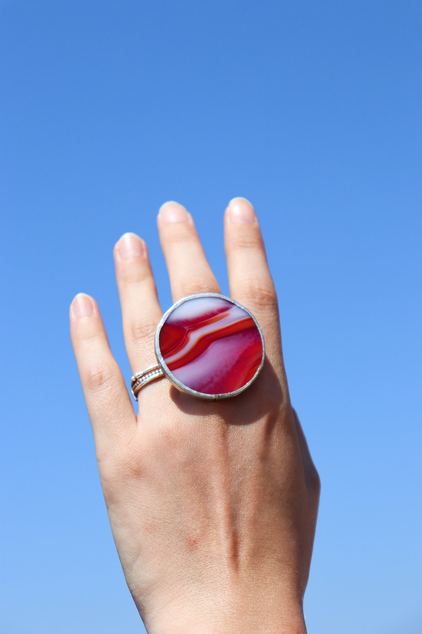 Large circle ring / Red and white
