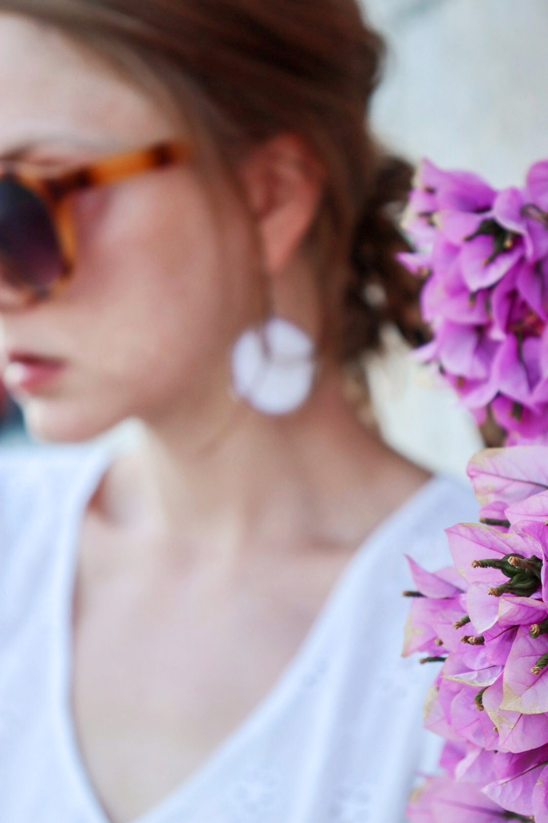 Large dangling earrings / White