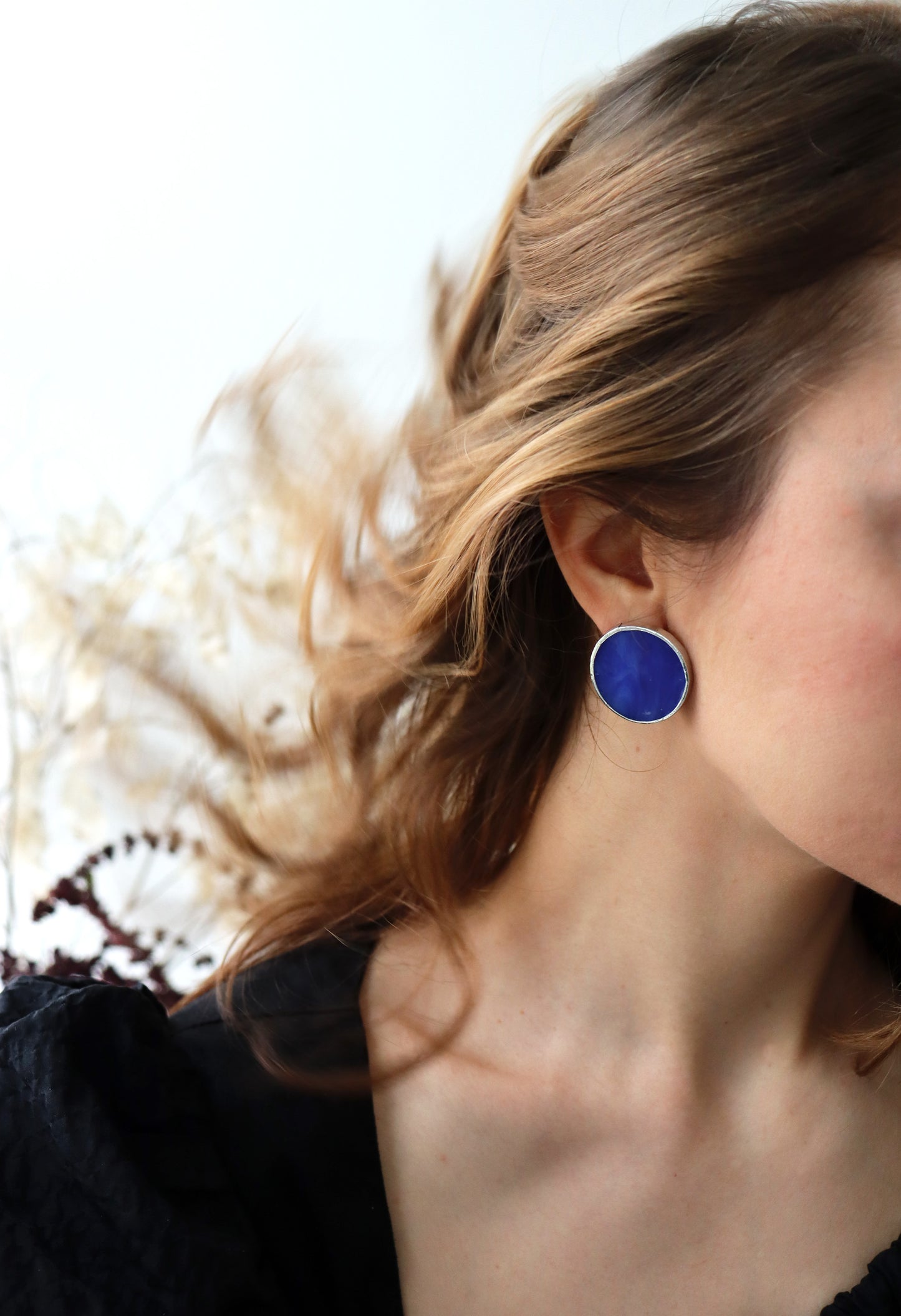 Medium circle earrings / Blue