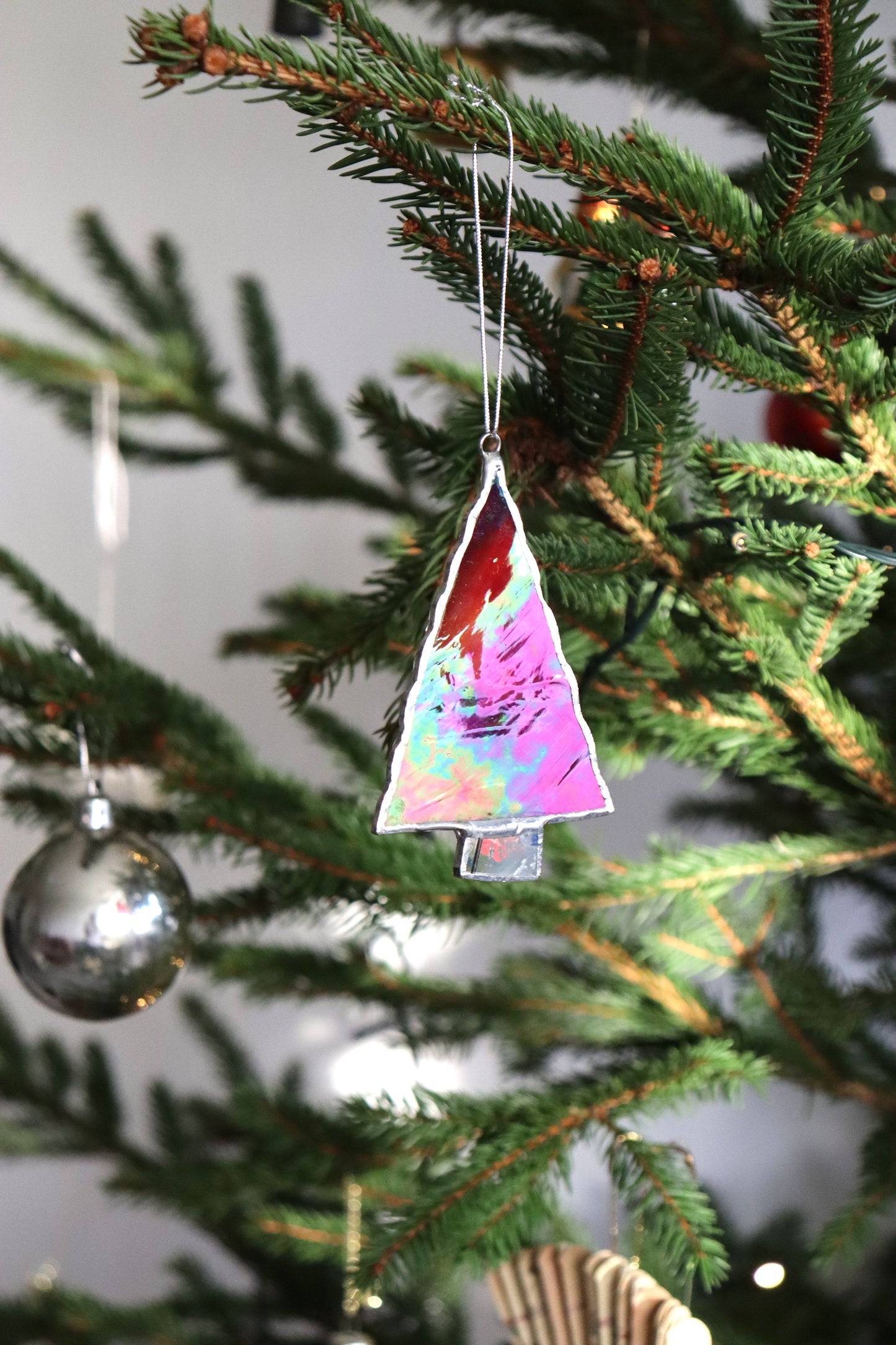 Christmas tree / Iridescent