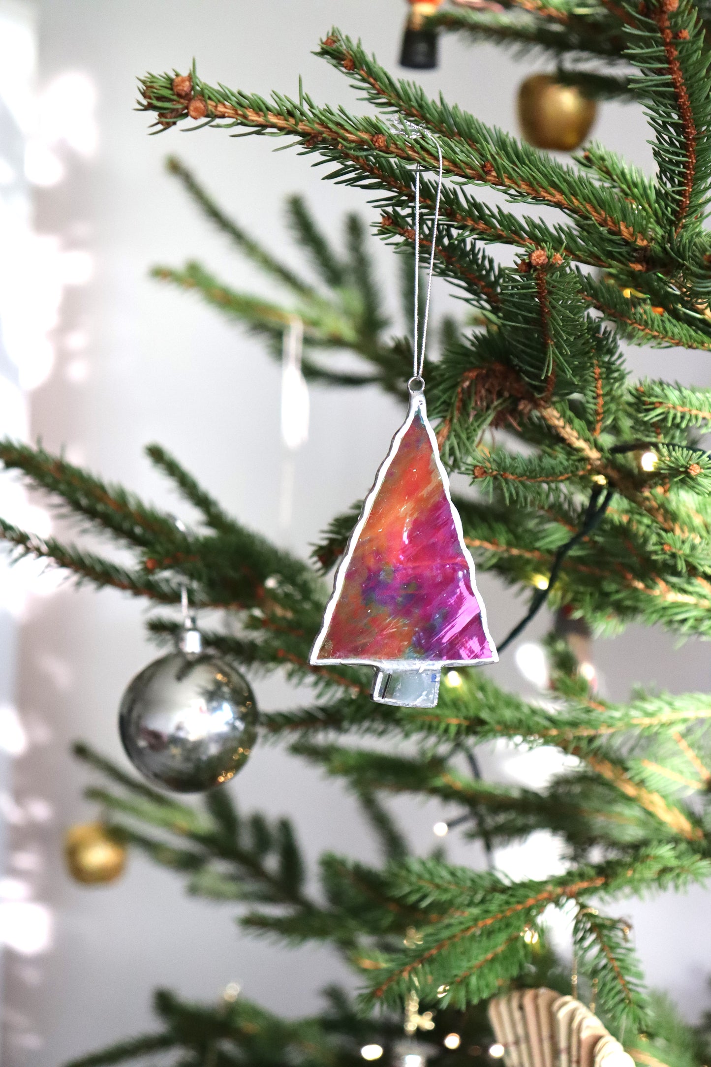 Christmas tree / Iridescent