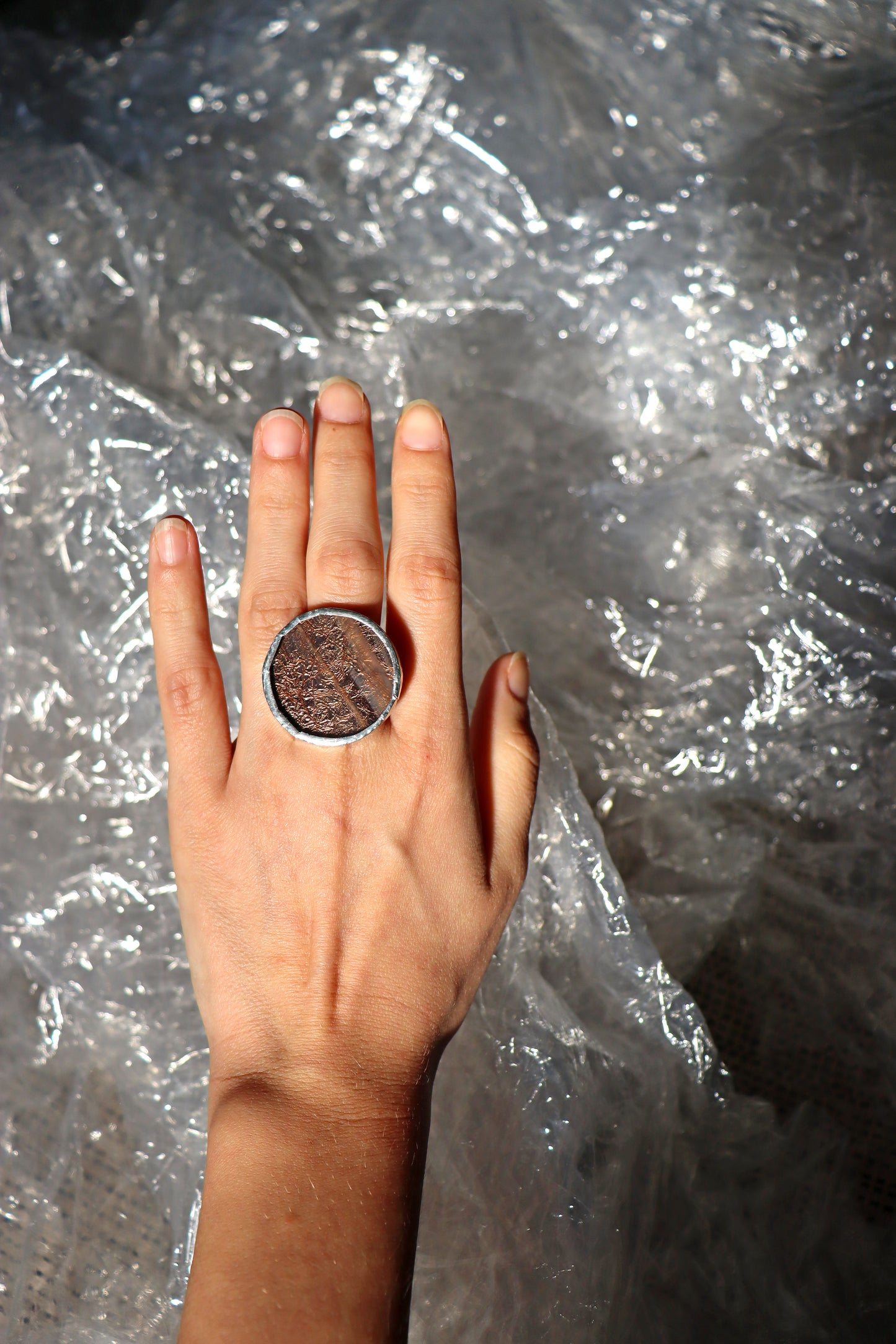 Medium circle ring / Copper black