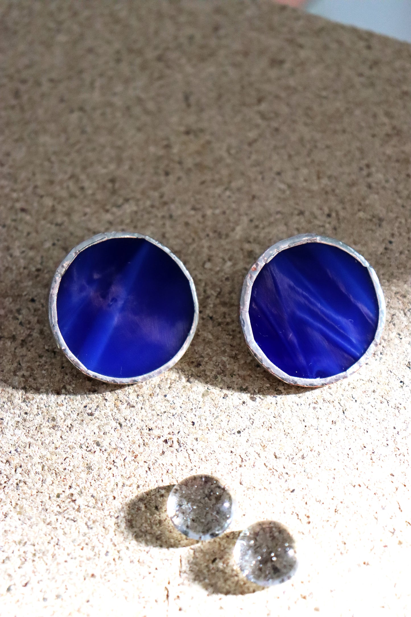 Medium circle earrings / Blue