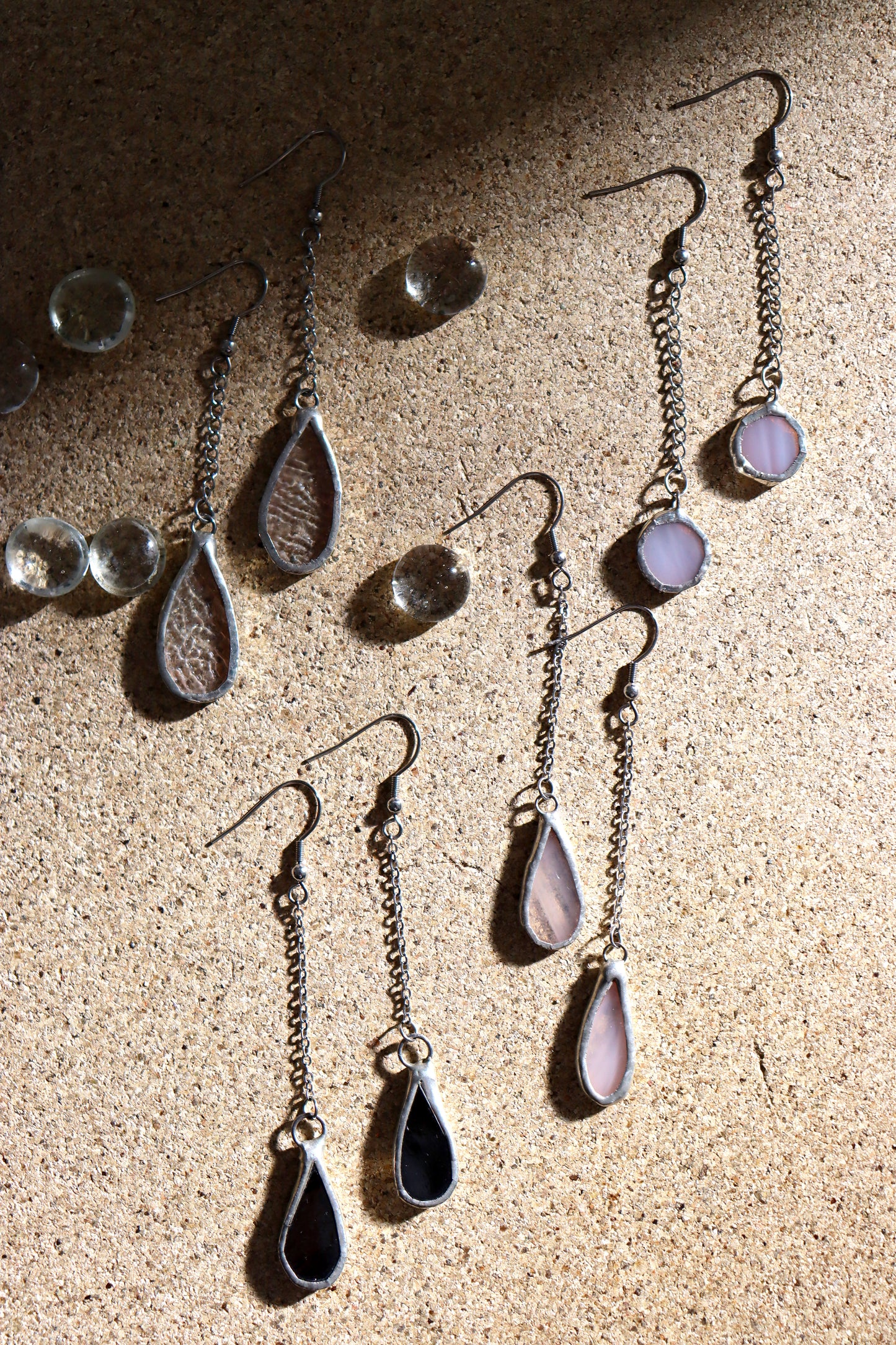 Teardrop dangling earrings