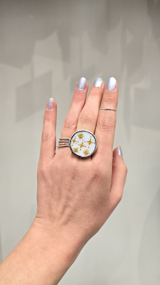 Medium circle ring / Stary white