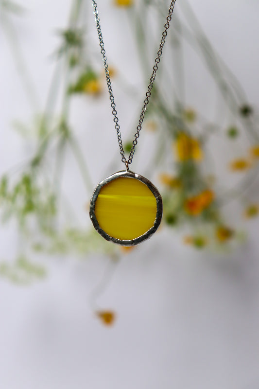 Medium circle necklace /  Yellow