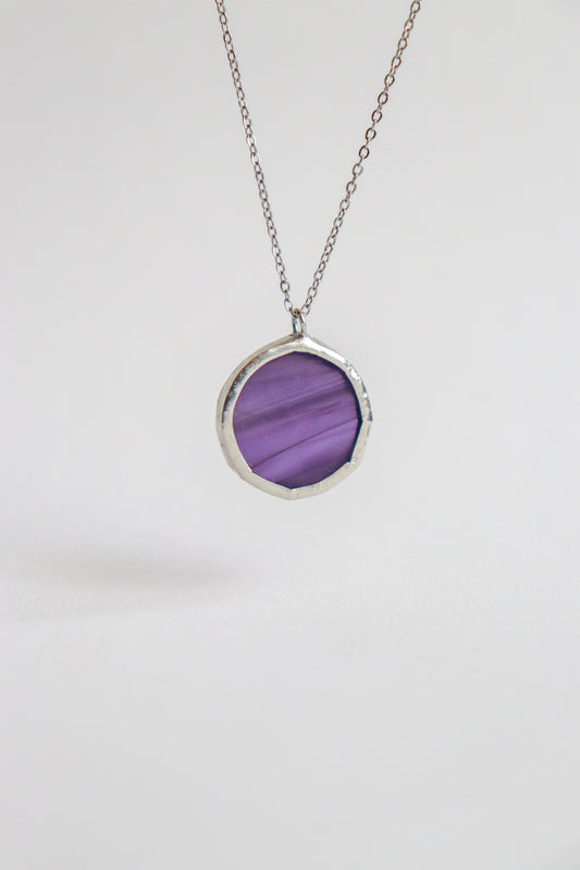 Small circle necklace / Dark purple