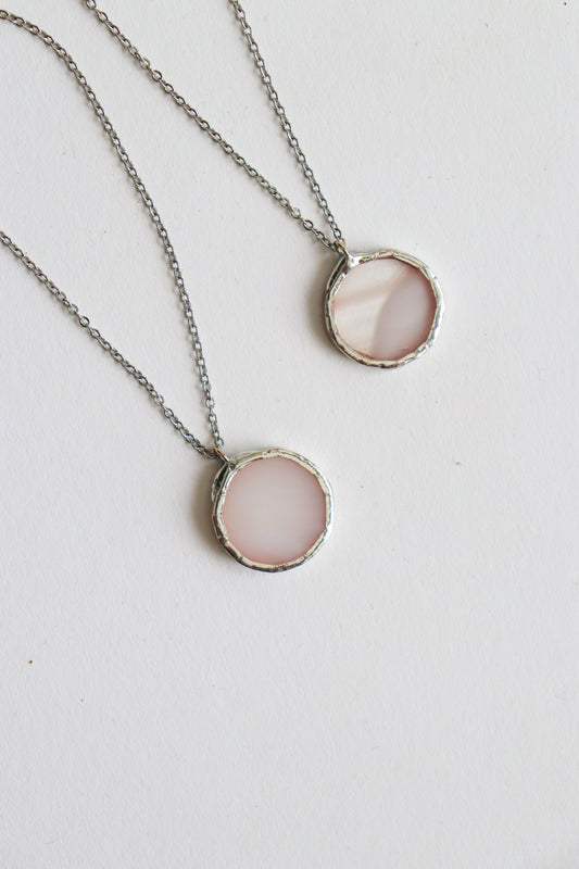 Small circle necklaces / Creamy clear