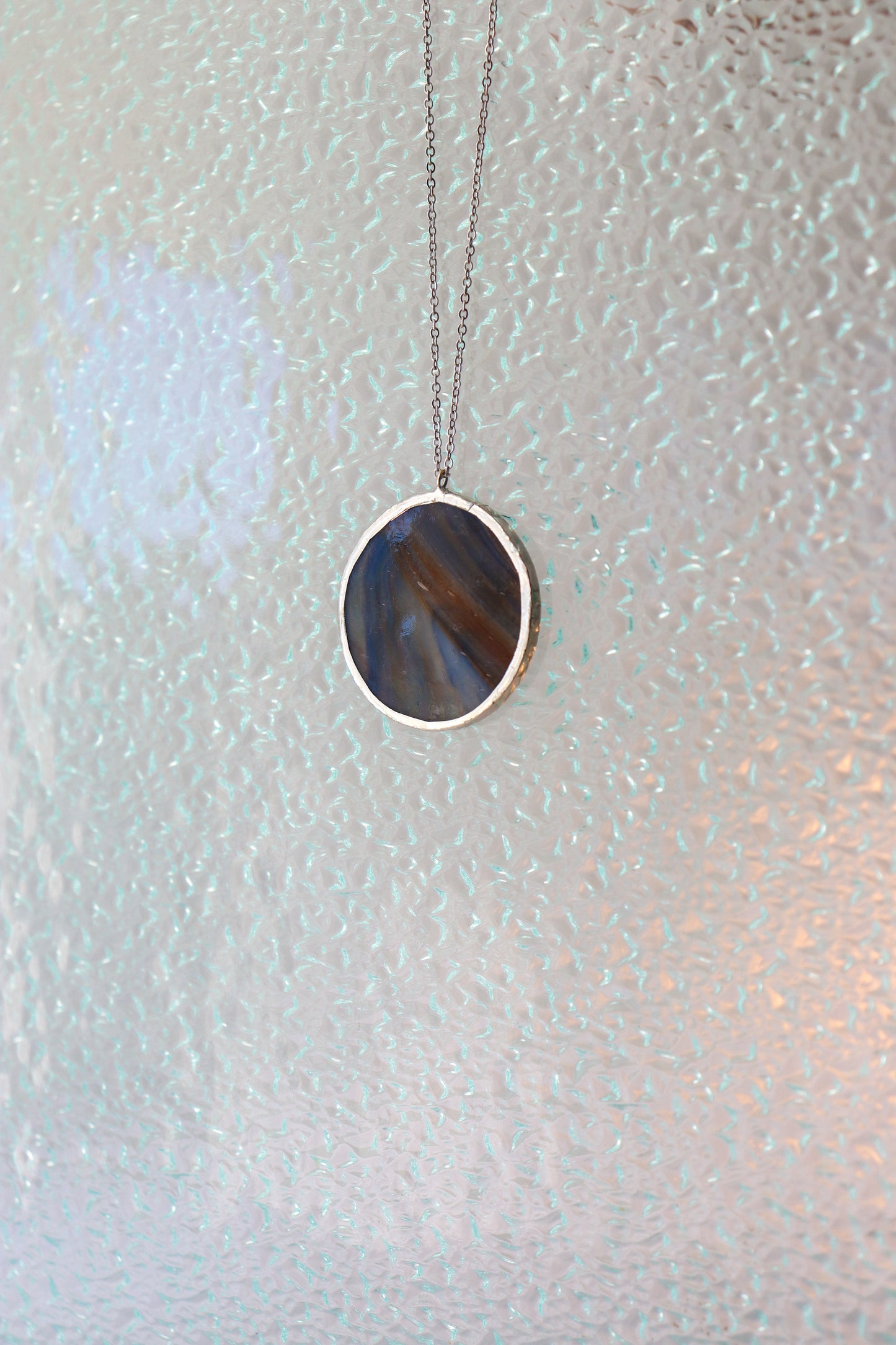 Large circle necklace / Brown and blue