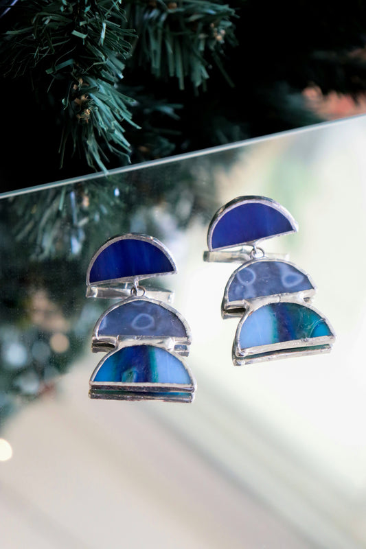 Echo medium earrings