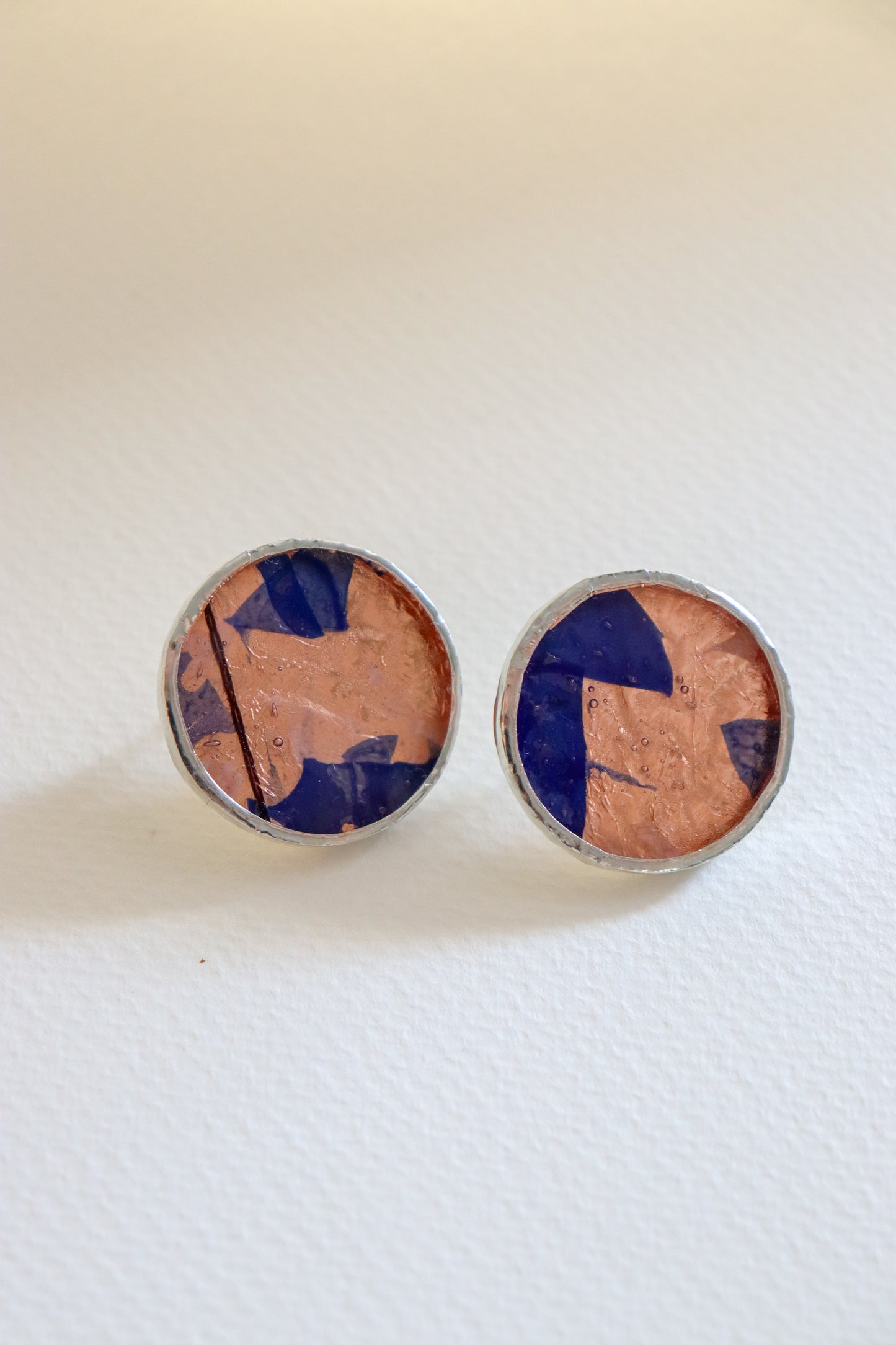 Circle earrings / Copper blue