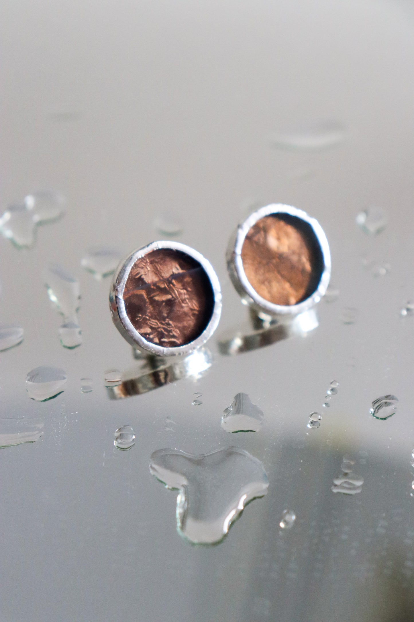 Circle earrings / Smoky black
