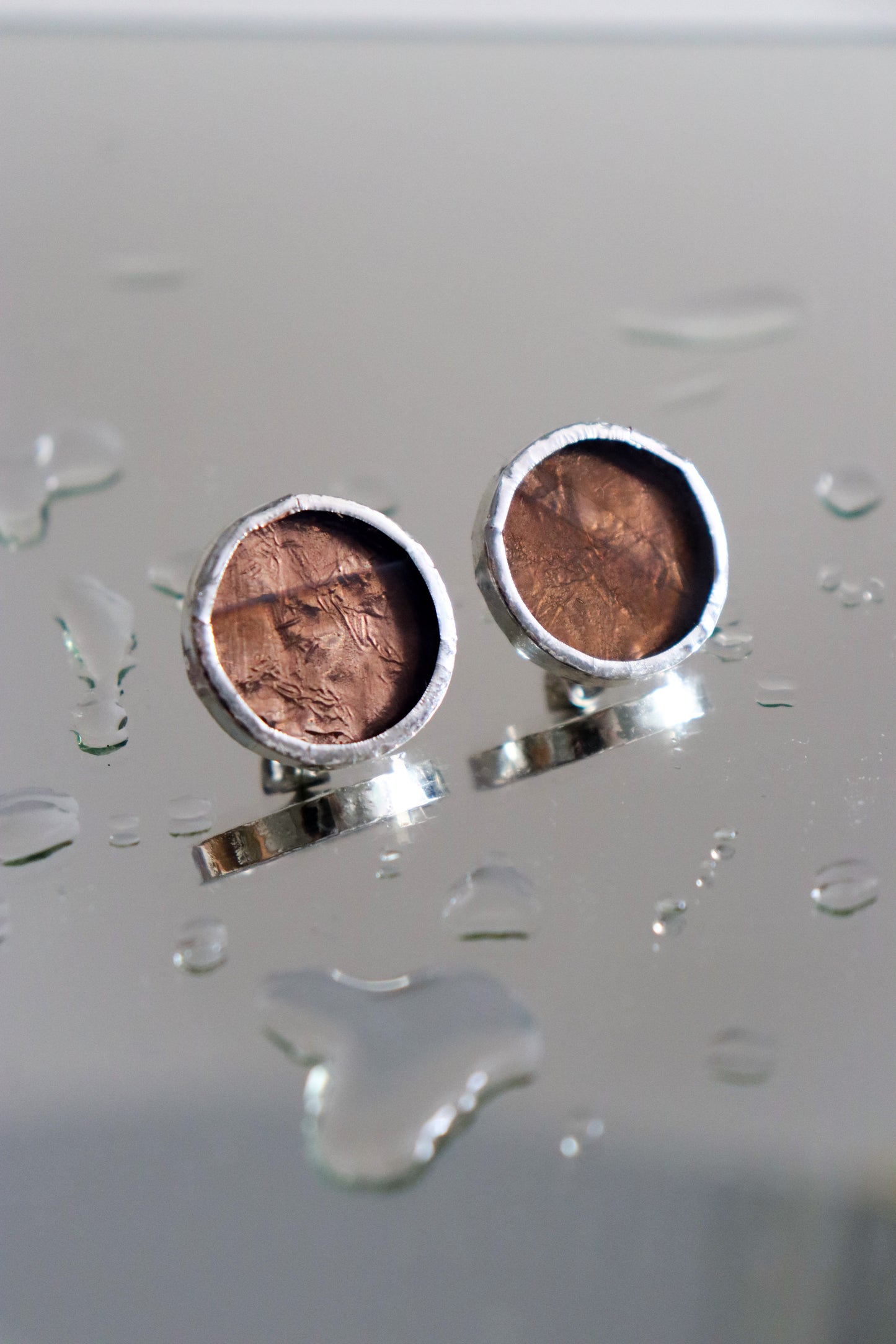 Circle earrings / Smoky black