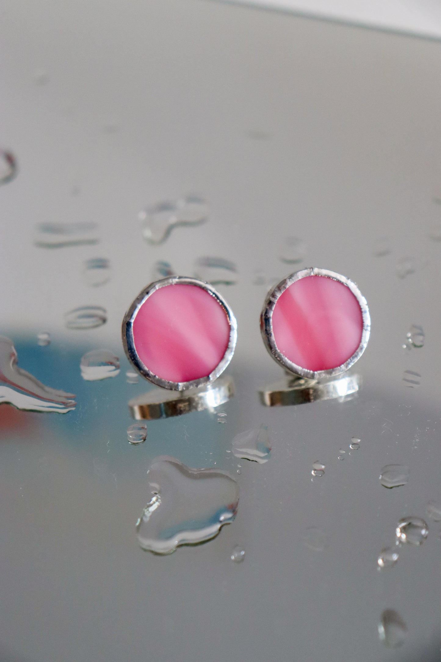 Circle earrings / Hot pink