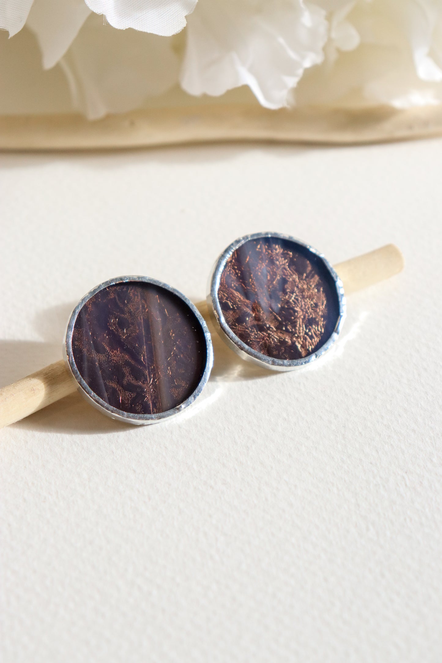 Circle earrings / Smoky black