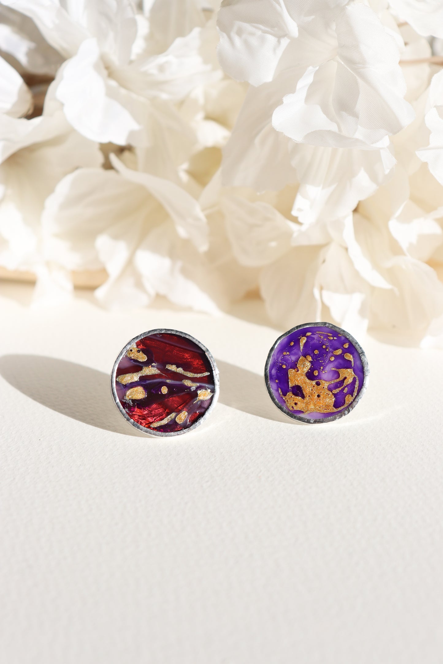 Medium circle rings / Gold and purple