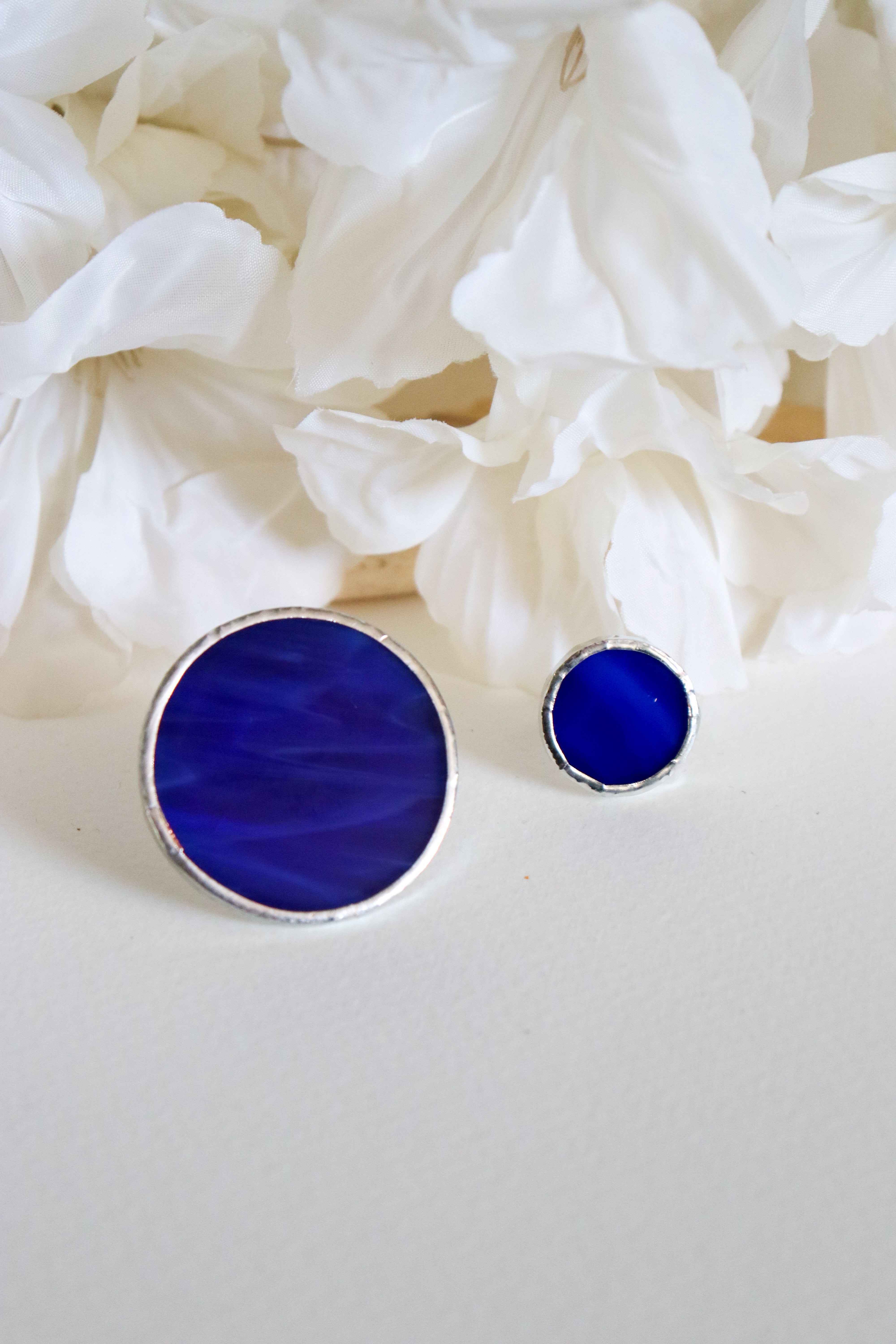 Royal blue circle rings – Glass Land