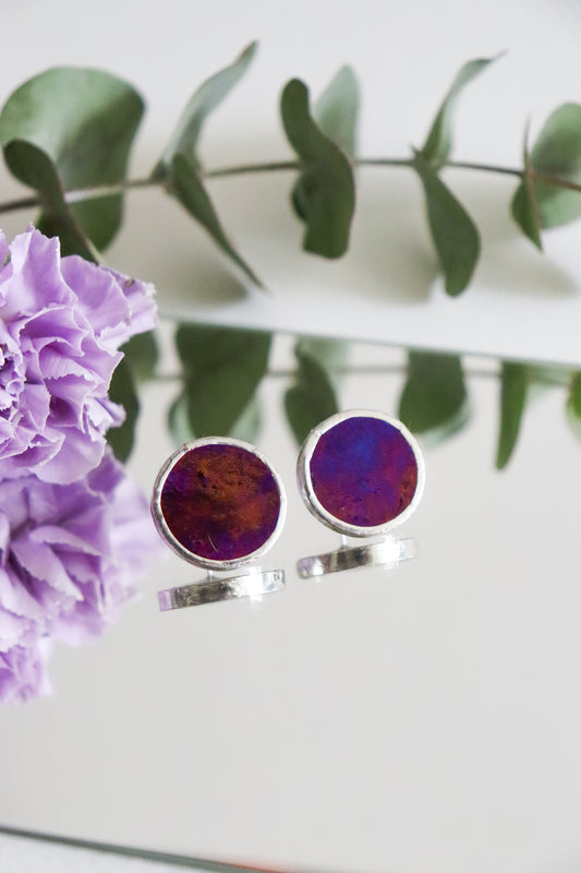 Circle earrings / Iridescent black