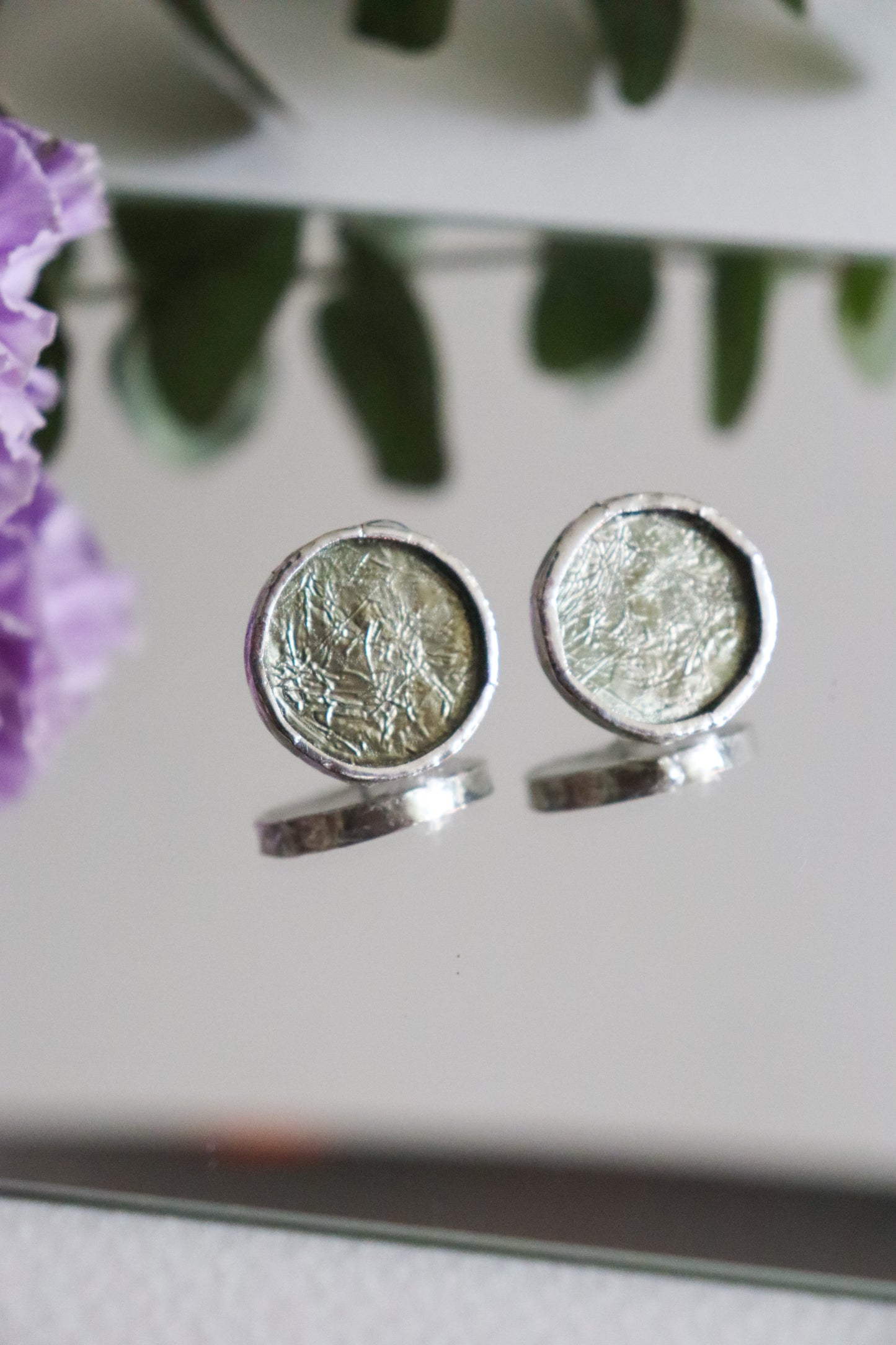 Circle earrings / Icy