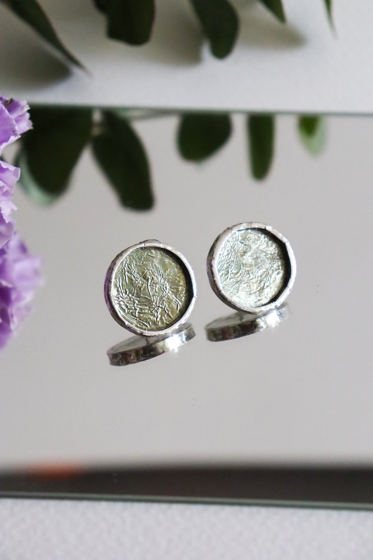 Circle earrings / Icy