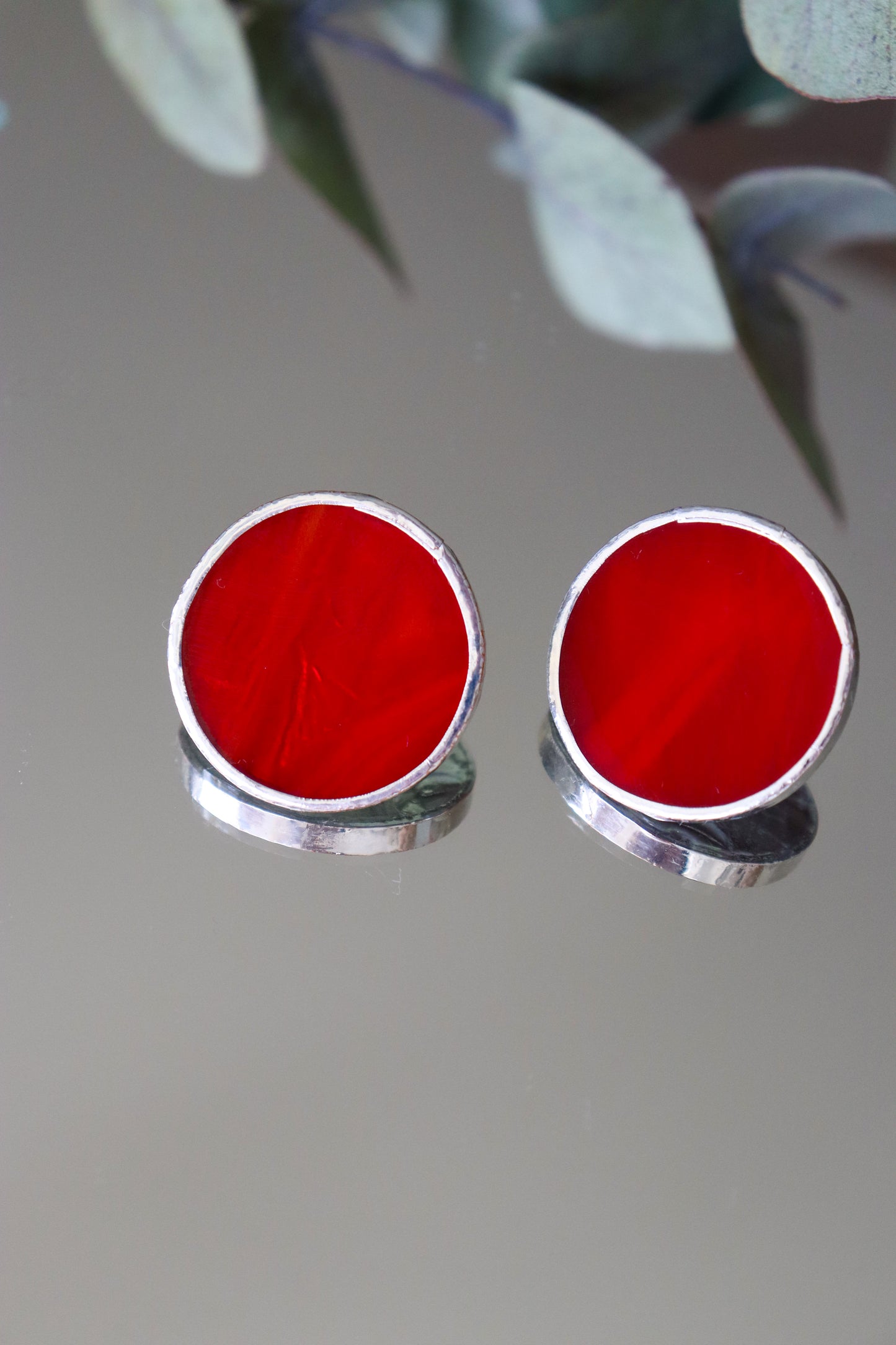 Circle earrings / Red