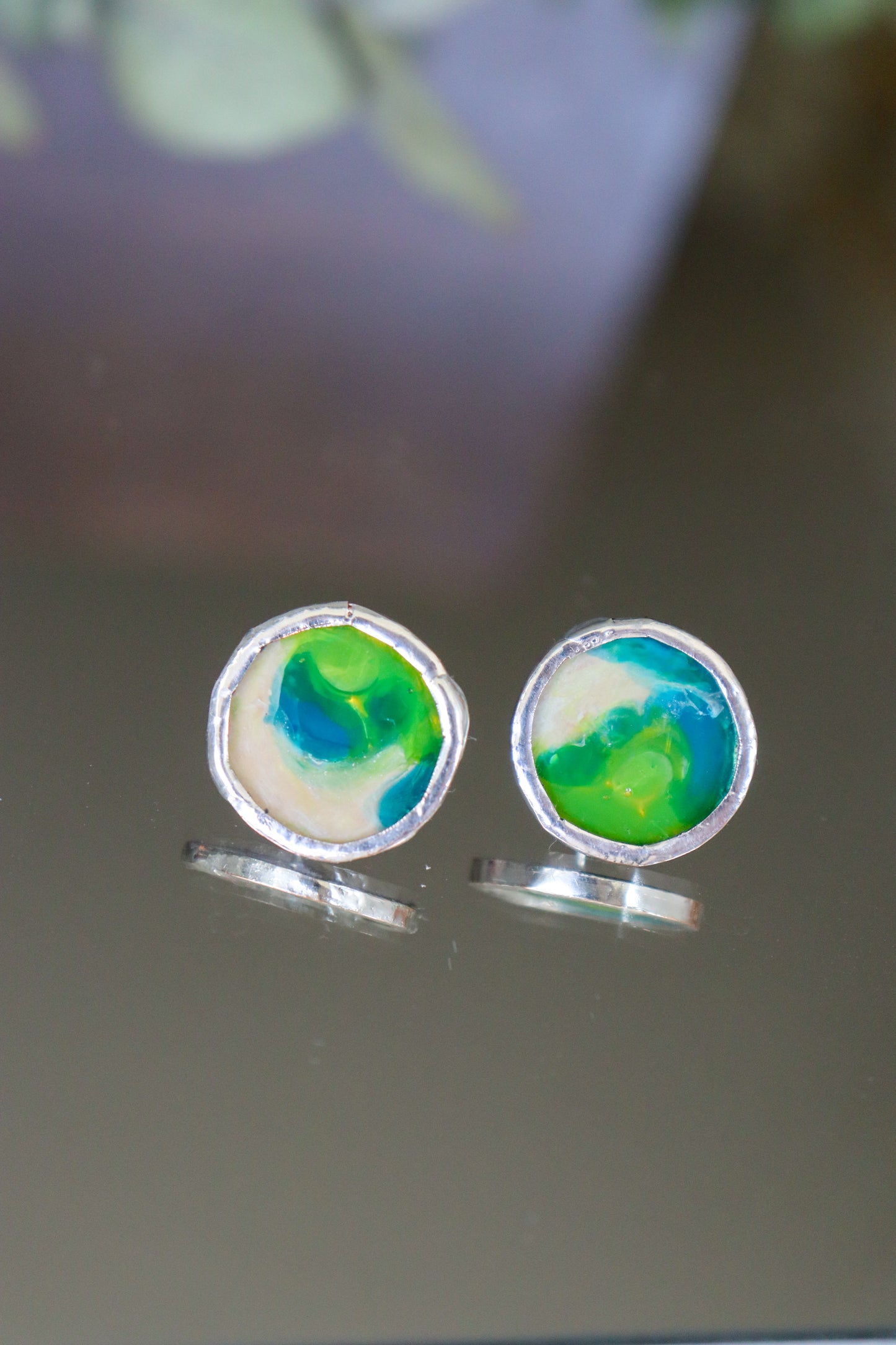 Circle earrings / Coloured green