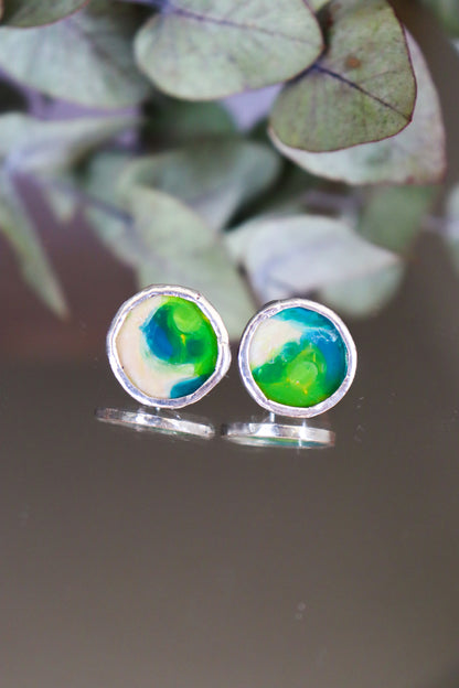 Circle earrings / Coloured green